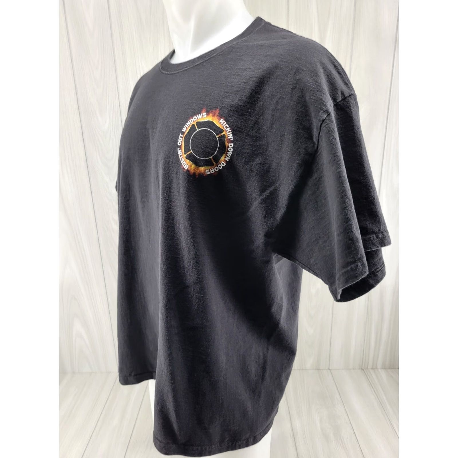 Hanes Firefighter Shirt Men's XL Hanes T-Shirt Fire Rescue Logo Graphic Print Short Sleeve Black Knit Cotton Crew Neck China 2000s 2000-2009 Vintage: No Size US XL / EU 56 / 4 - 3 Thumbnail