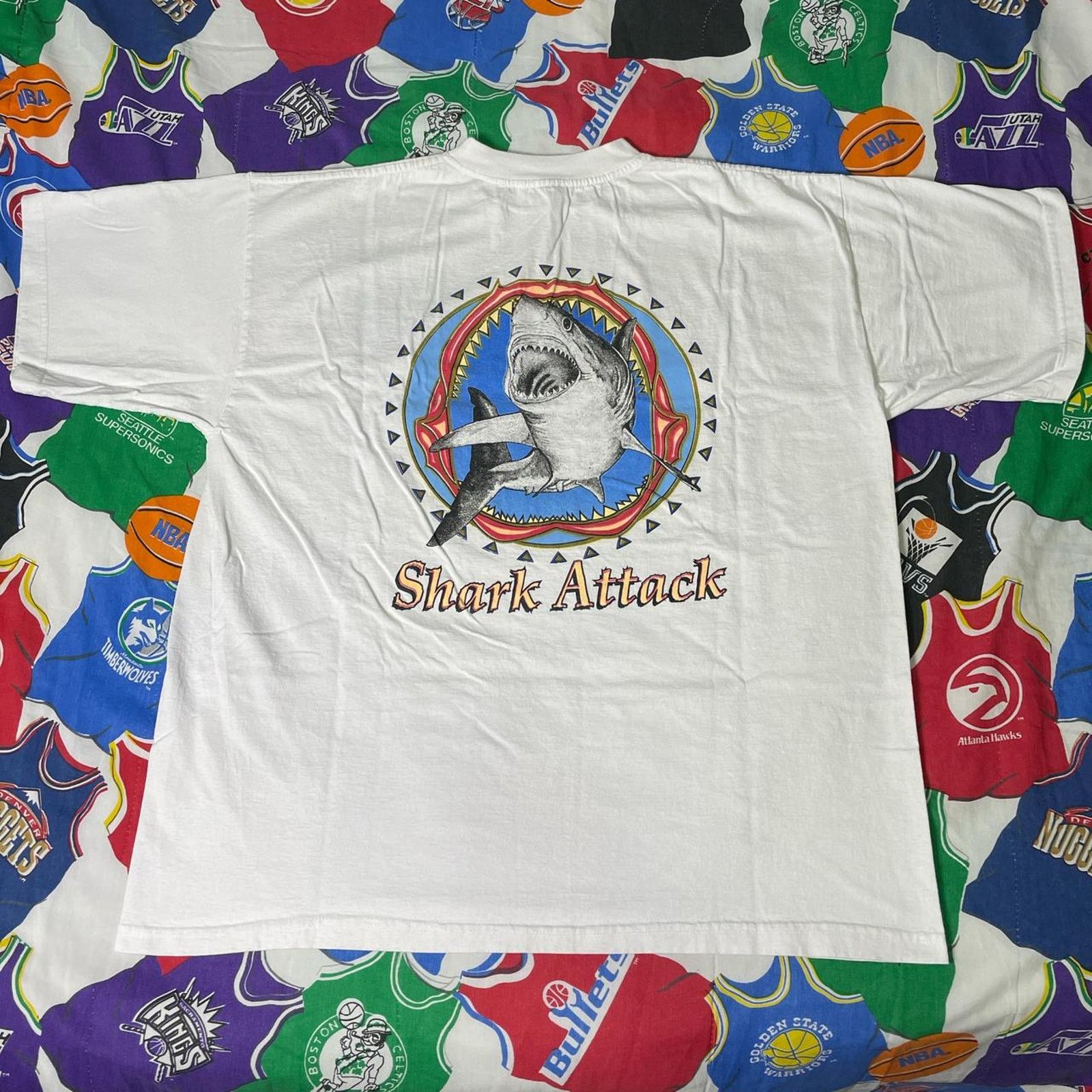 Vintage Vintage Y2K Shark Attack Jaws Cabo San Lucas Mexico Tee Size US XXL / EU 58 / 5 - 1 Thumbnail