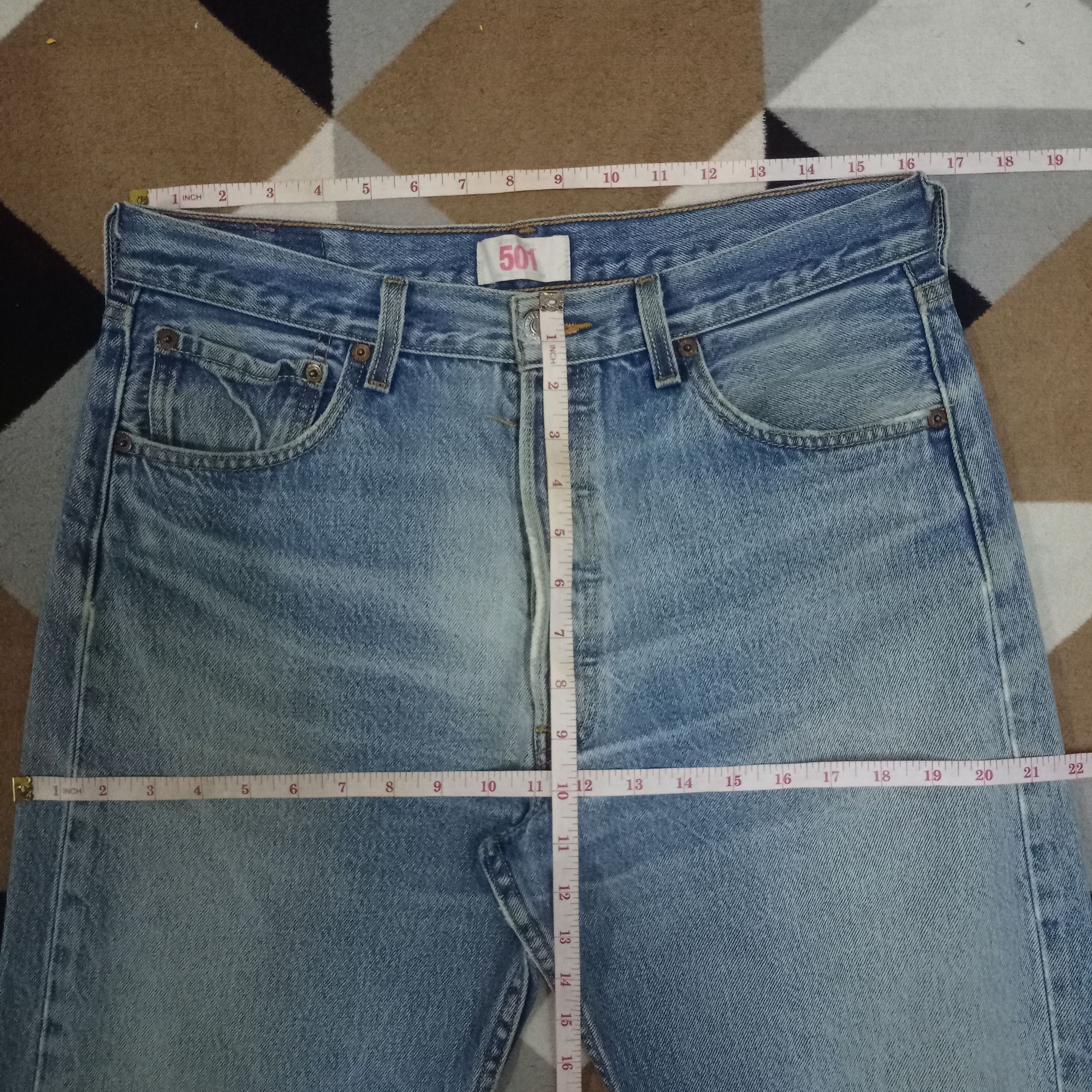 Levi's Vintage 90s Levis 501 Blue Wash Ripped Style Baggy Jeans Size US 32 / EU 48 - 9 Thumbnail