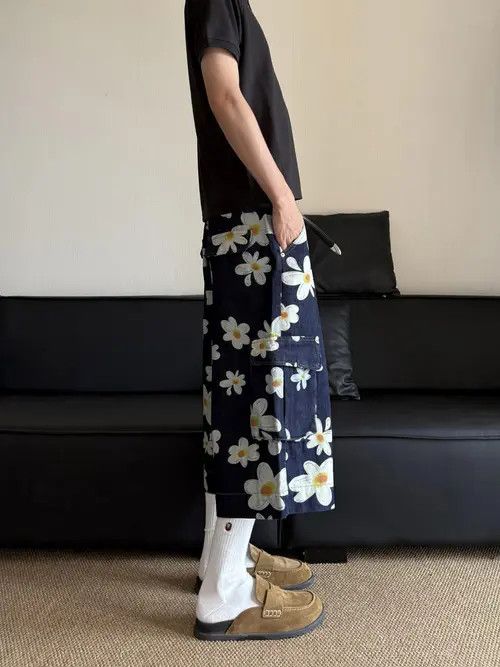 VIBE Floral Print Cargo Wide Leg Shorts, Wide Leg Jorts Size US 33 - 6 Thumbnail