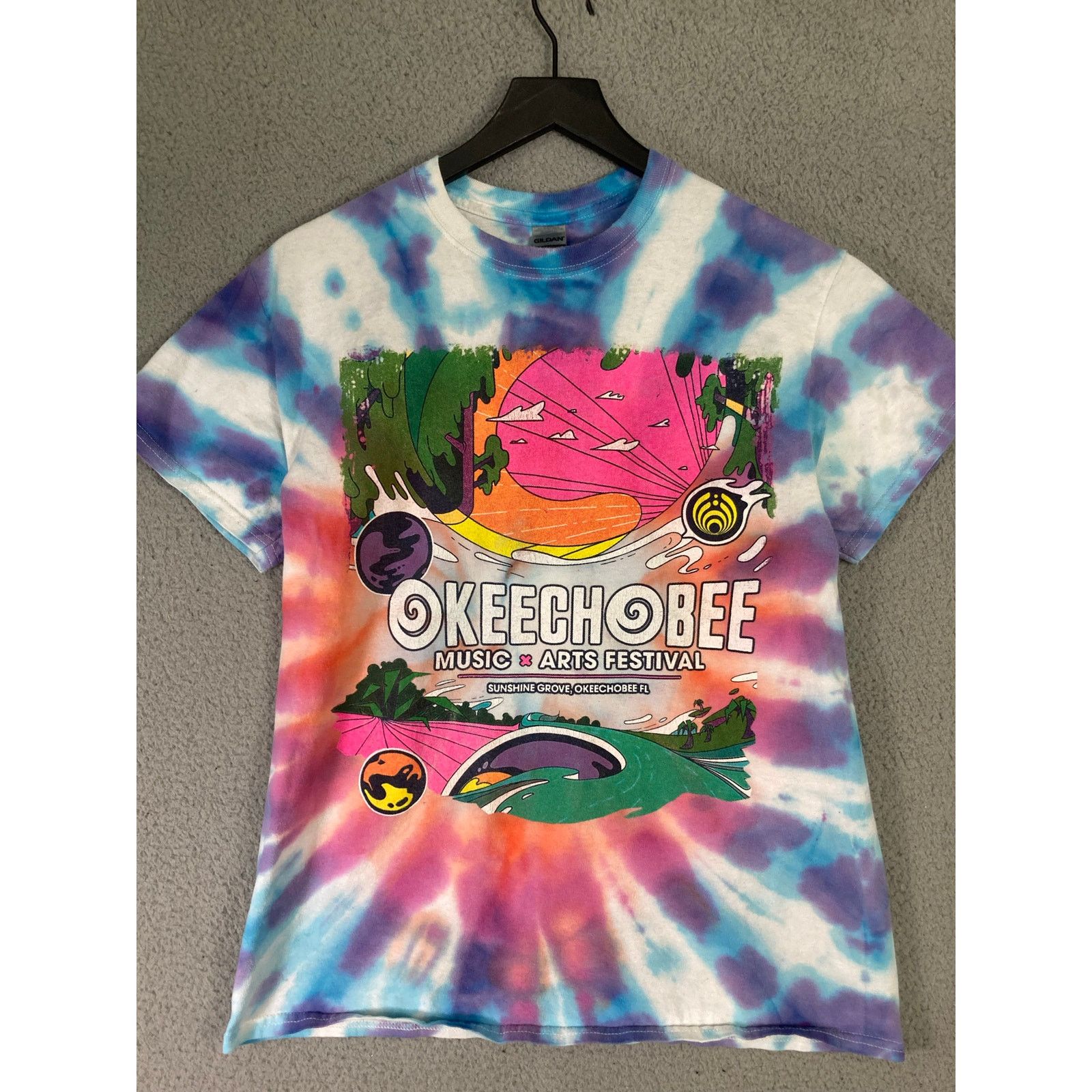 Gildan Okeechobee Music Festival 2020 Tie-Dye T-Shirt Unisex M Size US M / EU 48-50 / 2 - 2 Thumbnail