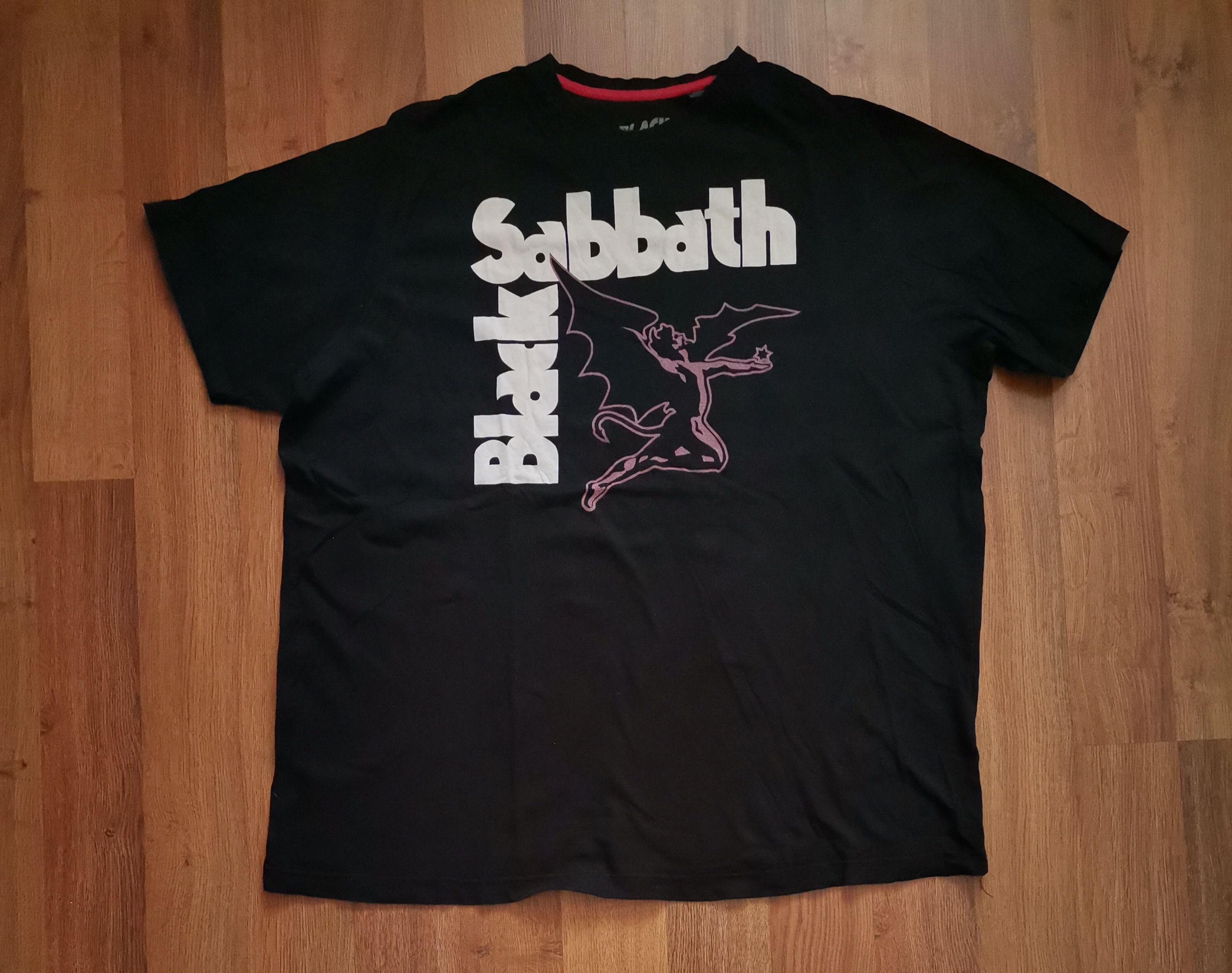 Band Tees Black Sabbath 2018 Tee Size US XL / EU 56 / 4 - 1 Thumbnail