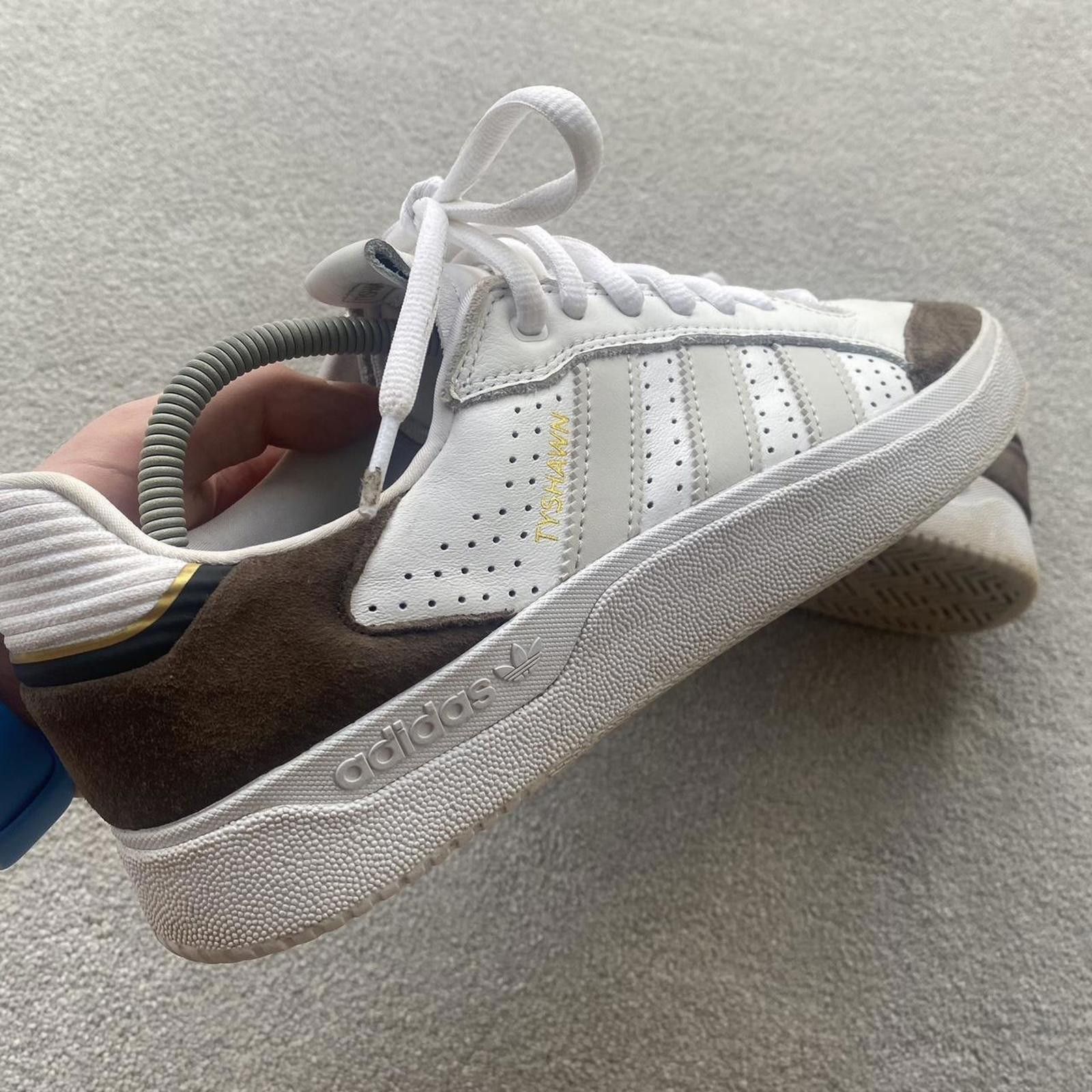 Other Adidas Tyshawn Low. Size US 9 / EU 42 - 2 Thumbnail