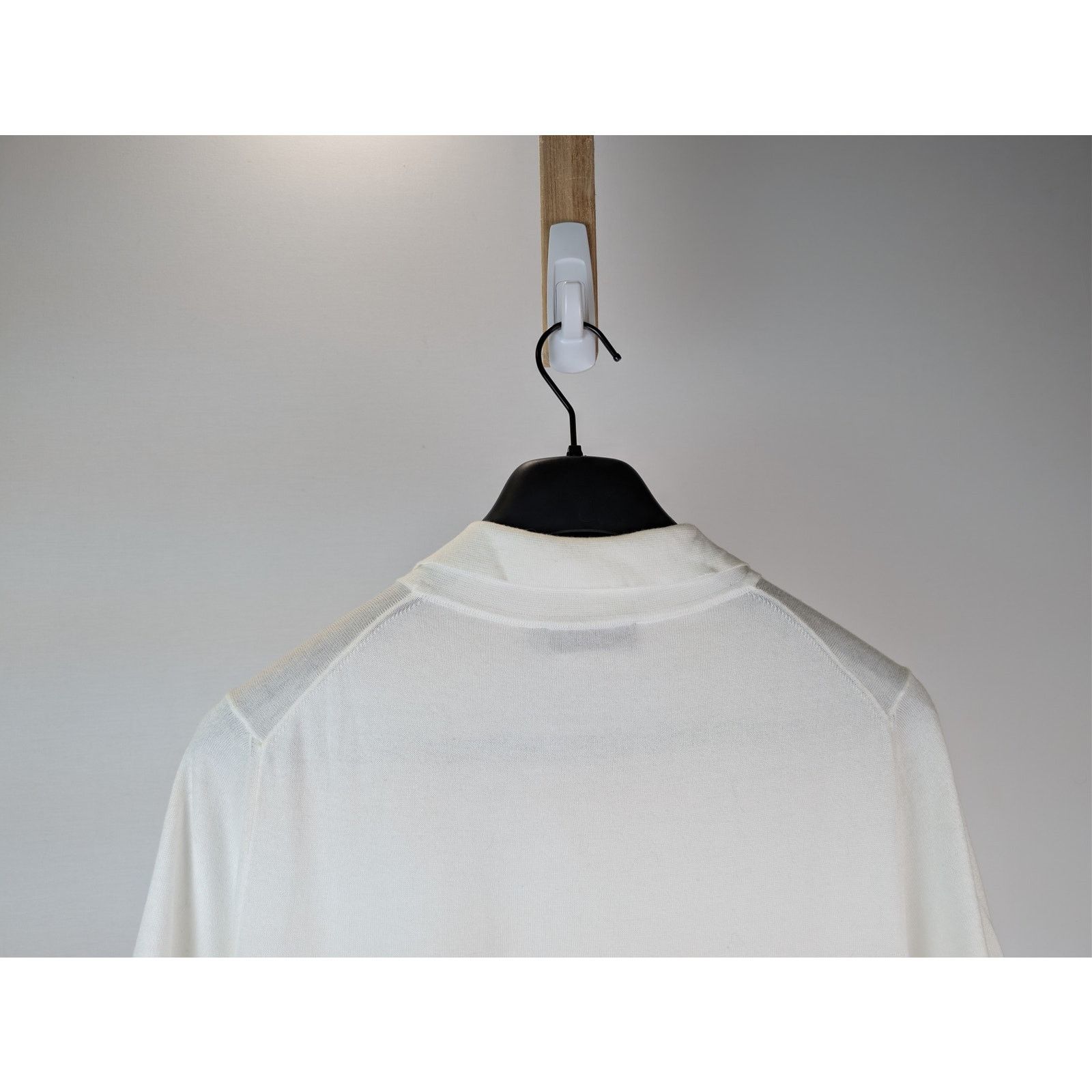 Brunello Cucinelli o1rshd1 CC20 Knited Polo Shirt in White Size US M / EU 48-50 / 2 - 11 Thumbnail