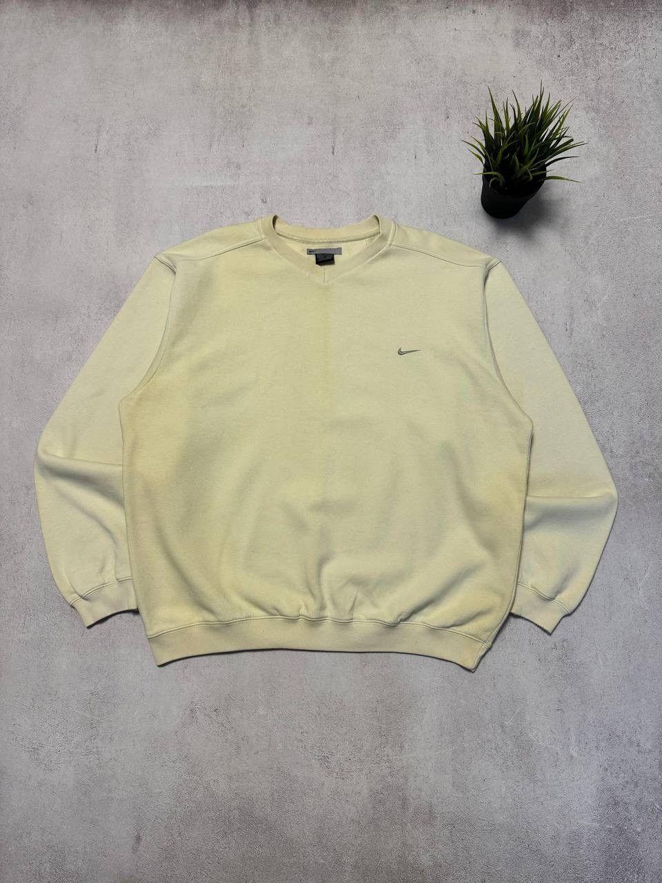Vintage Vintage Nike Sweatshirt Mini Logo Baggy Crewneck Y2K 90s Size US L / EU 52-54 / 3 - 1 Thumbnail