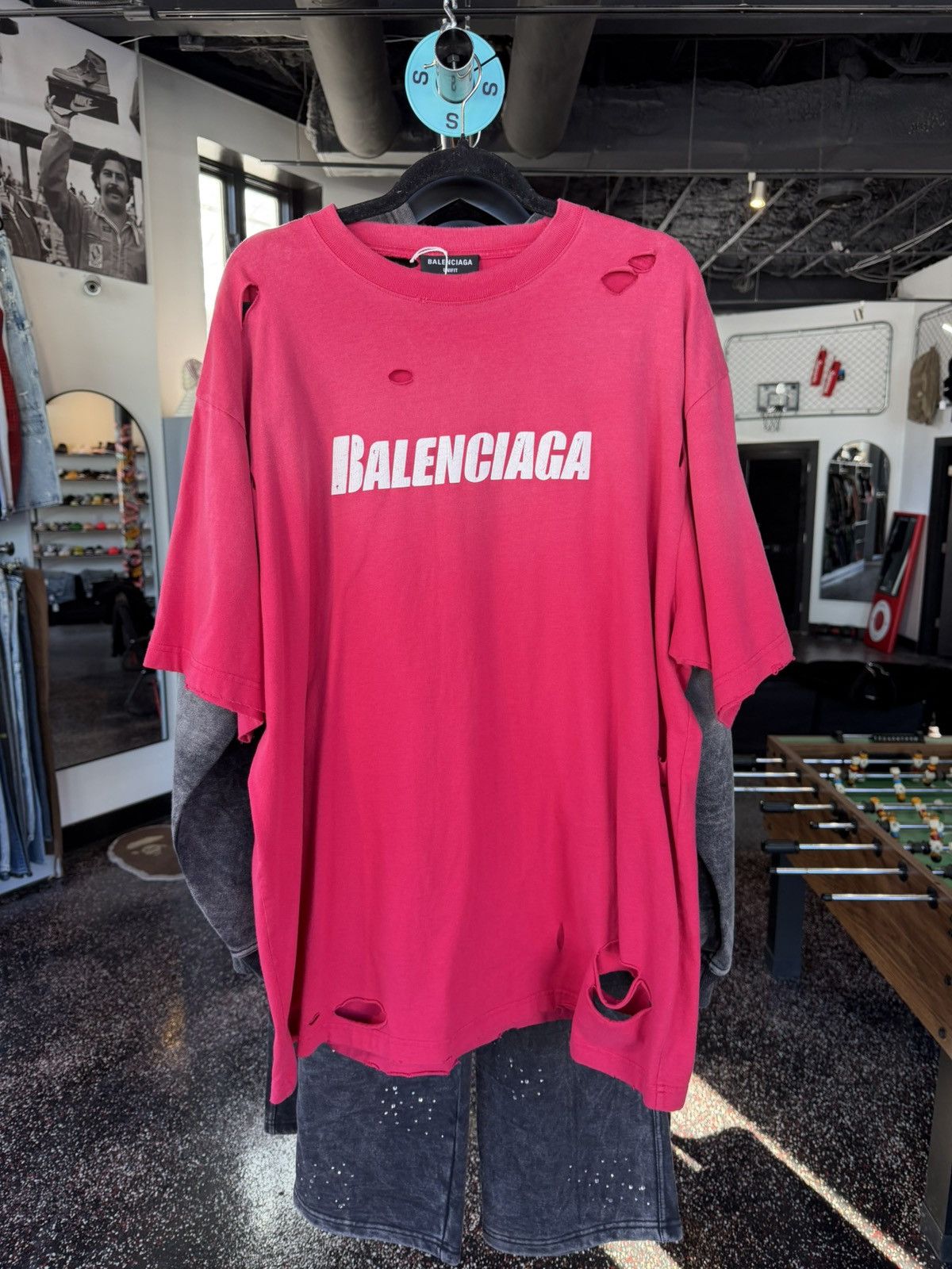 Balenciaga Balenciaga Red Distressed Tee Size US XL / EU 56 / 4 - 1 Thumbnail