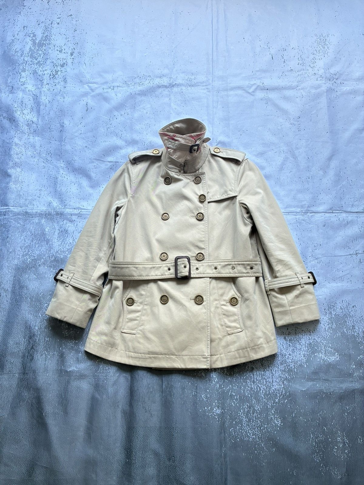 Burberry Burberry Brit Double-Breasted Short Beige Trench Coat Size XS / US 0-2 / IT 36-38 - 1 Thumbnail