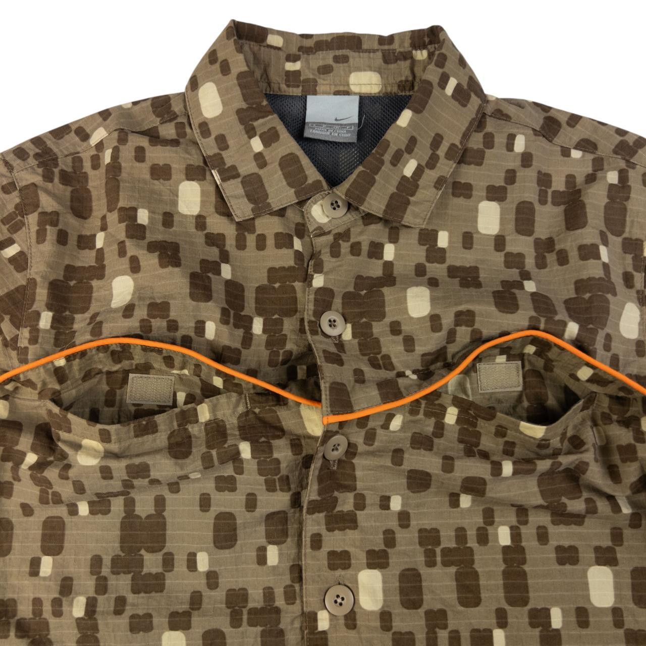 Nike Vintage Nike Digital Camo Short Sleeve Button Up Shirt S Size US S / EU 44-46 / 1 - 4 Thumbnail