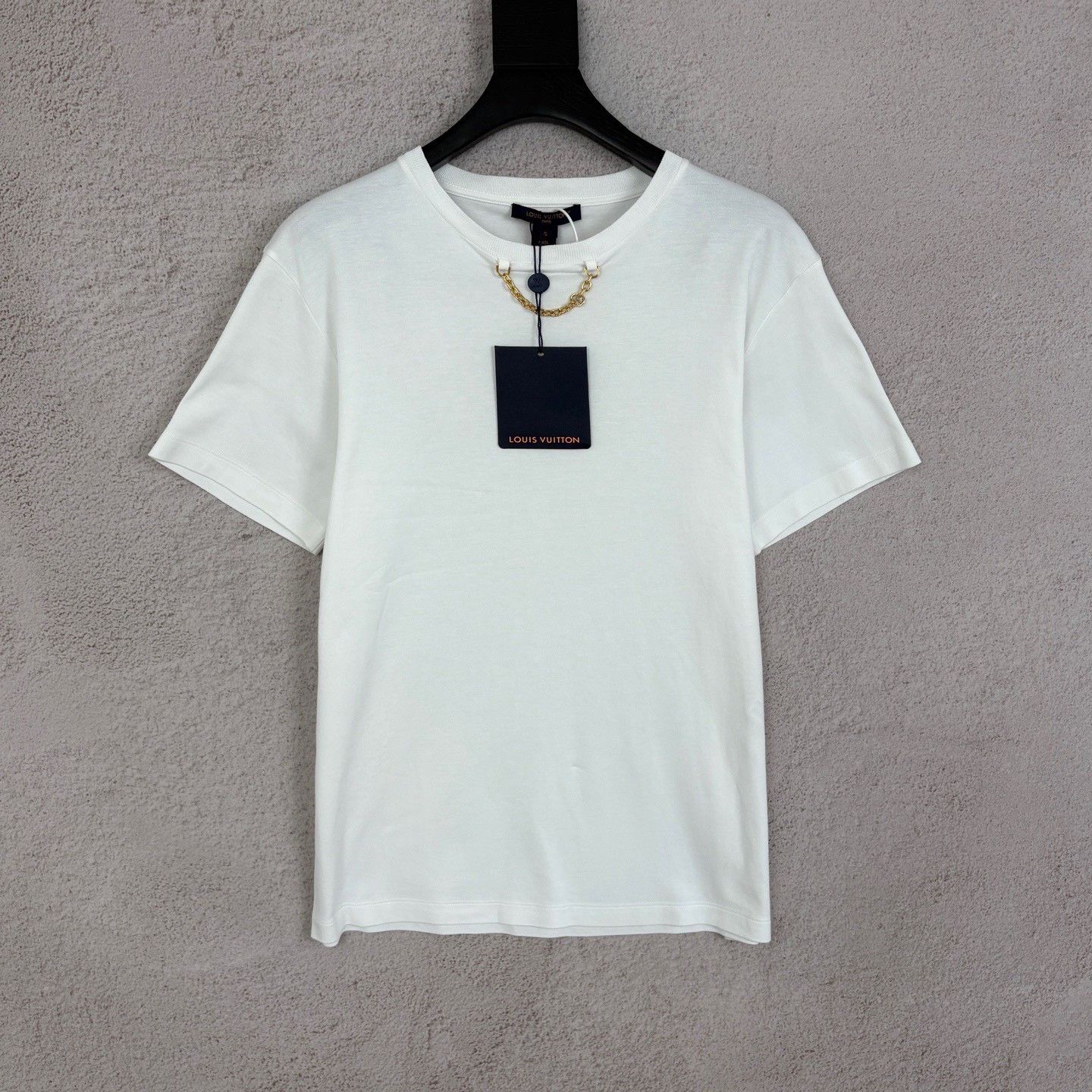 Louis Vuitton Louis Vuitton White Chain Logo T-Shirt Size S / US 4 / IT 40 - 1 Thumbnail