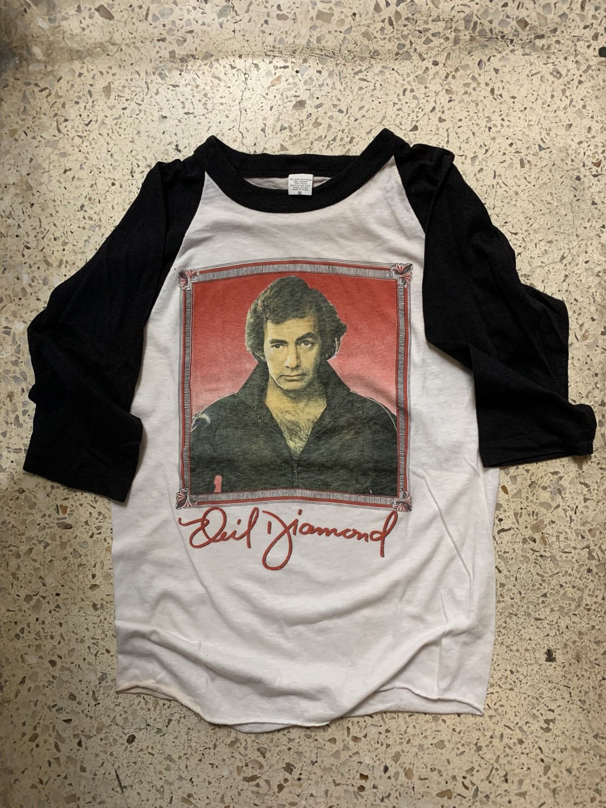 Vintage Neil Diamond Vintage 1983 Tour Tee Size US S / EU 44-46 / 1 - 1 Thumbnail