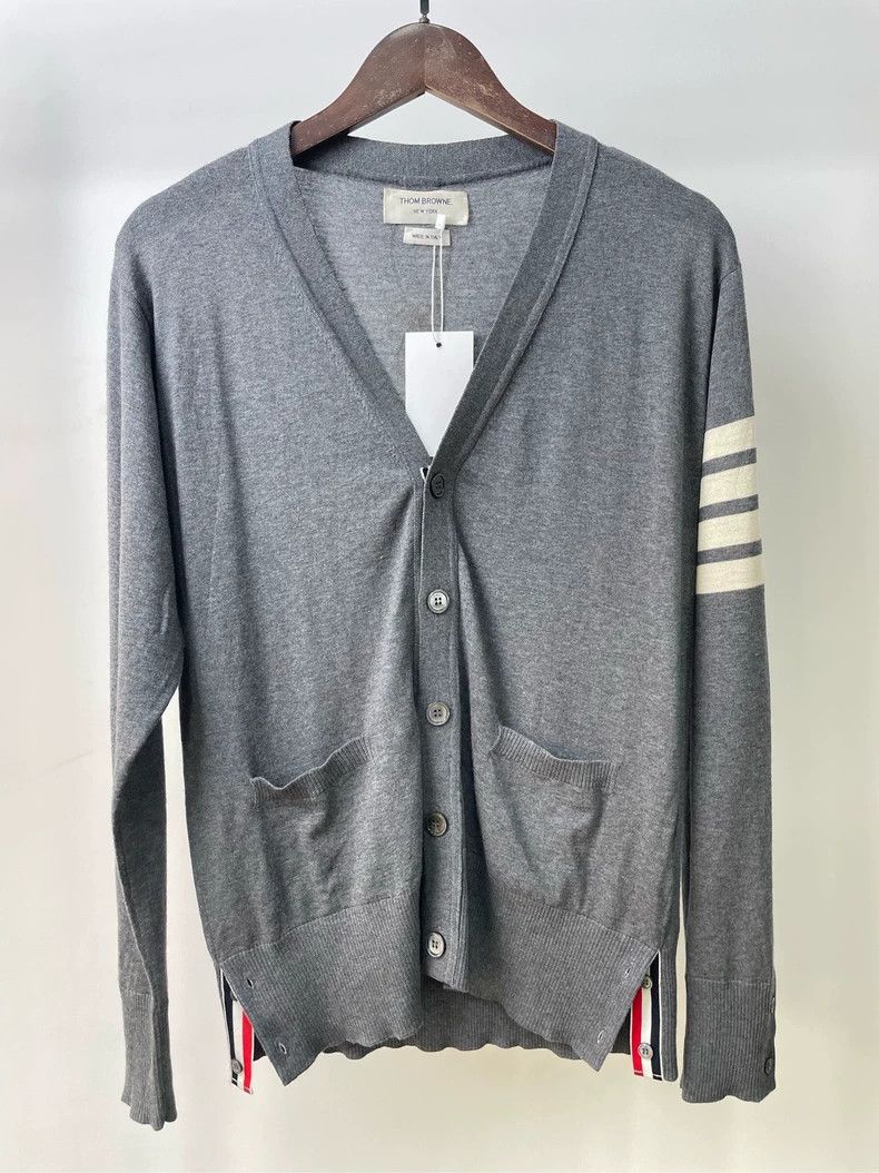 Thom Browne Thom Browne size3 Four bar wool sweater on the arm Size US L / EU 52-54 / 3 - 1 Thumbnail