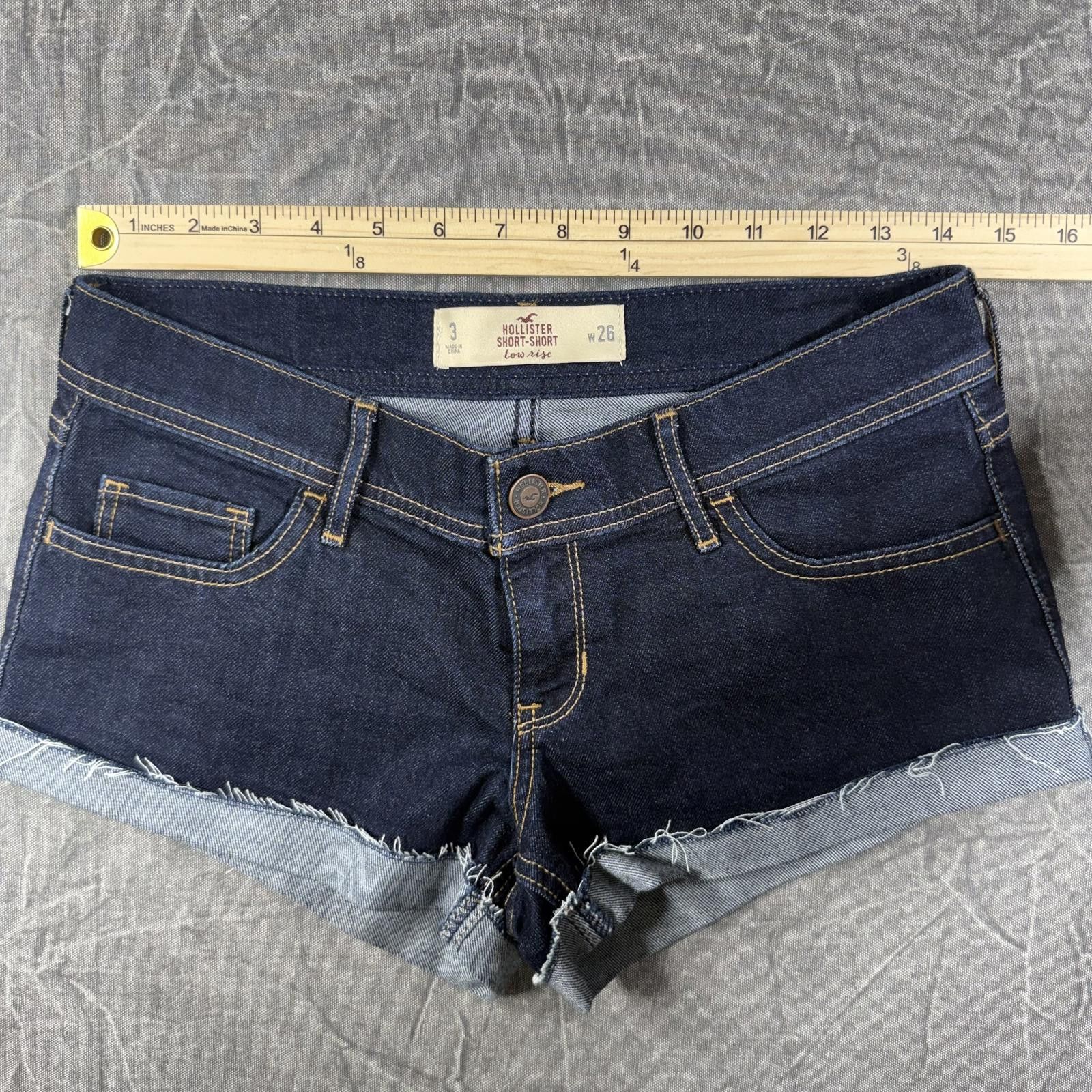 Hollister Hollister Shorts Women's 3 Blue Cuffed Size 28" / US 6 / IT 42 - 2 Thumbnail