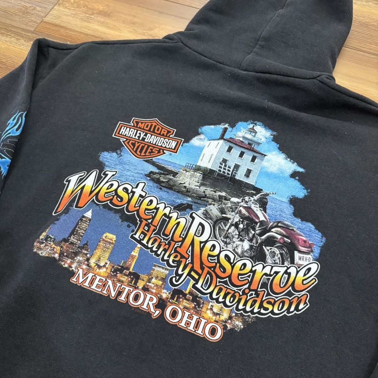 Harley Davidson Vintage Black Harley Davidson Blue Lightning Flames Hoodie Size US XL / EU 56 / 4 - 4 Thumbnail