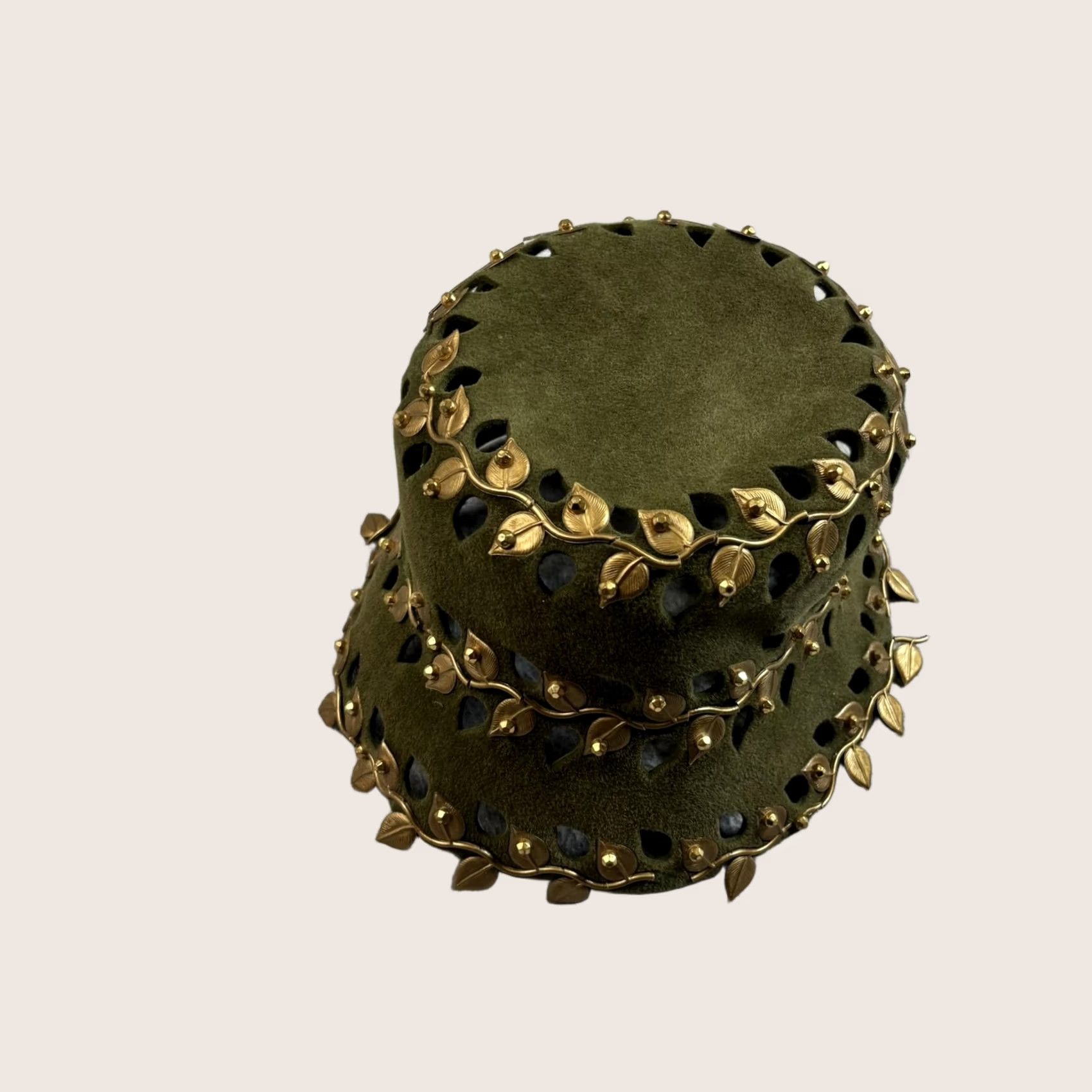 FELT Grace Parisienne Hat Women One Size Green Felt Gold Leaf Studded Italy Retro Size ONE SIZE - 1 Thumbnail
