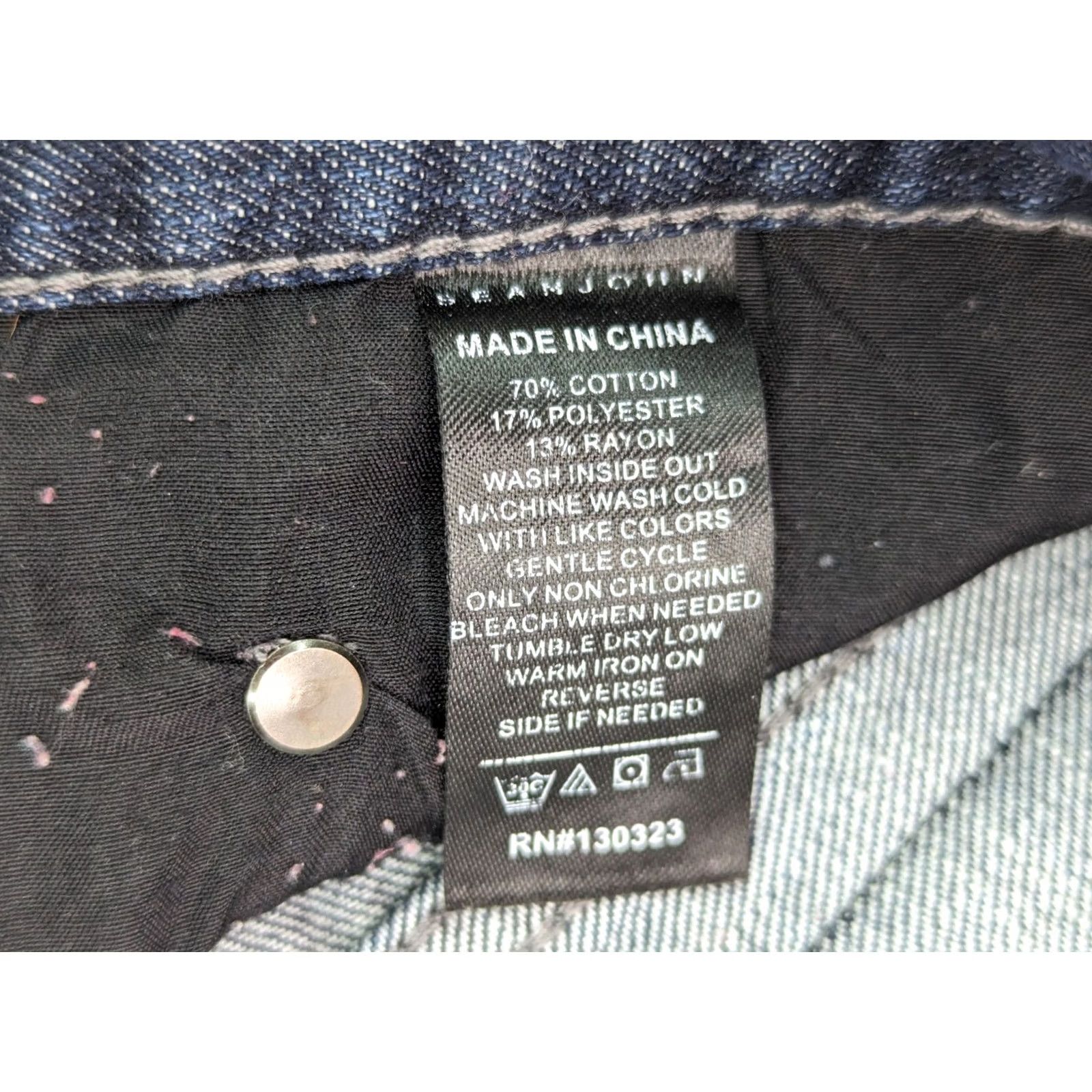 Sean John Sean John Garvey Original Fit Jeans 36x30 38x30 Dark Wash Denim 5-Pocket Relaxed Men Baggy Streetwear Hip Hop Y2K Logo Vintage- none Size US 38 / EU 54 - 7 Thumbnail
