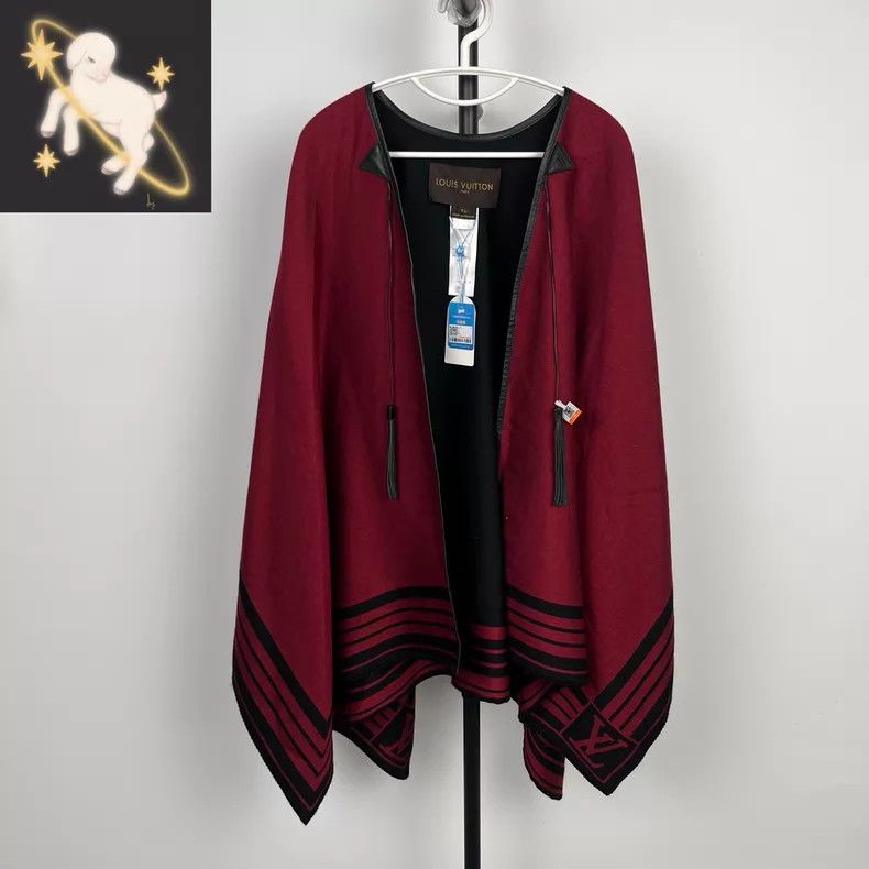 Louis Vuitton Louis Vuitton size os Red Hem Striped Cape Jacket Size US M / EU 48-50 / 2 - 1 Thumbnail