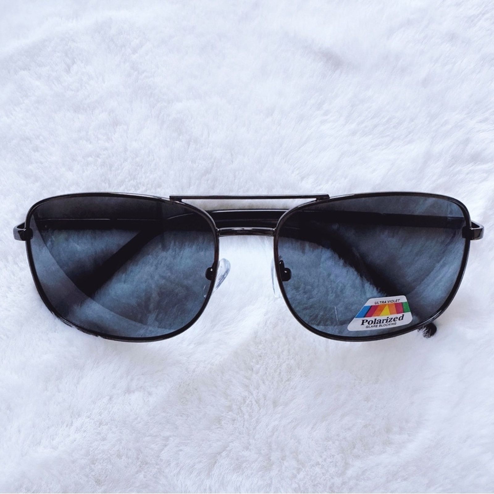 Other Tessa Black w/ Black Rims Rectangular Polarized Sunglasses Size ONE SIZE - 2 Thumbnail