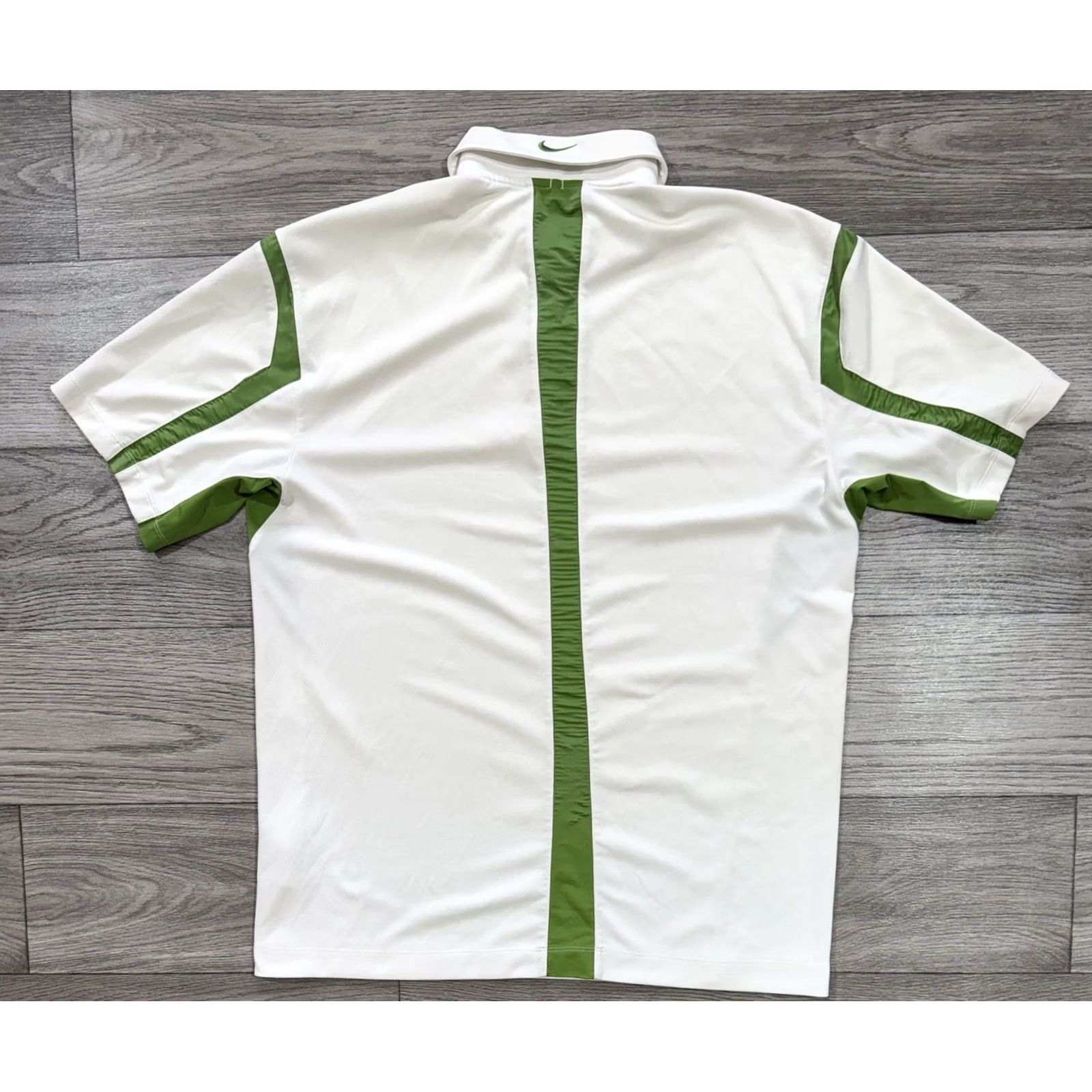 Nike VINTAGE Nike Tennis Polo Shirt White Green 335924-100 Federer Agassi Style Sz L Mens Shirt White Green Nike Tennis Polo 335924-100 Vintage L Mens Size US L / EU 52-54 / 3 - 2 Thumbnail