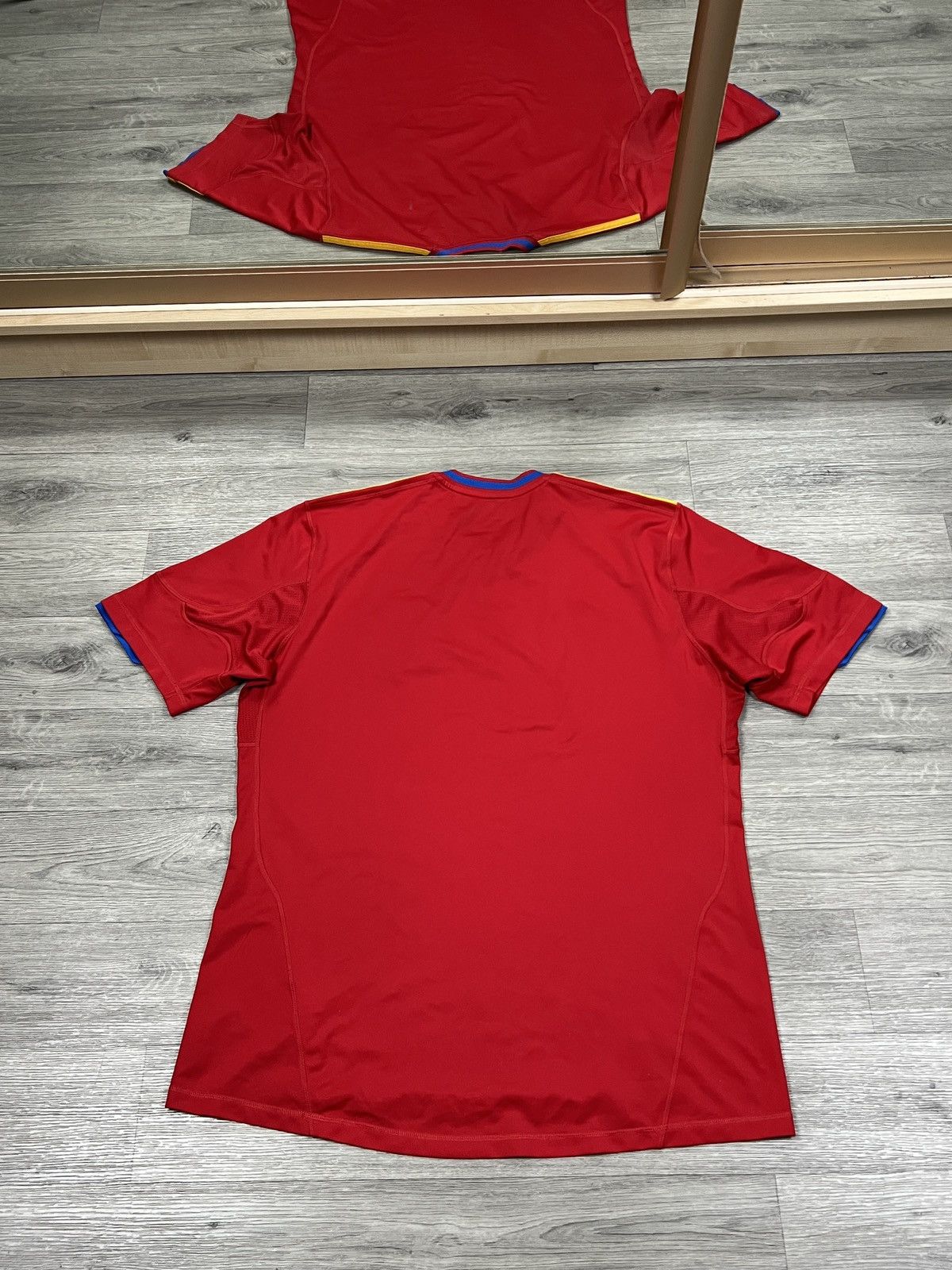 Adidas Vtg Spain National Team 2009/10 Home Football Shirt Adidas Size US XL / EU 56 / 4 - 7 Thumbnail