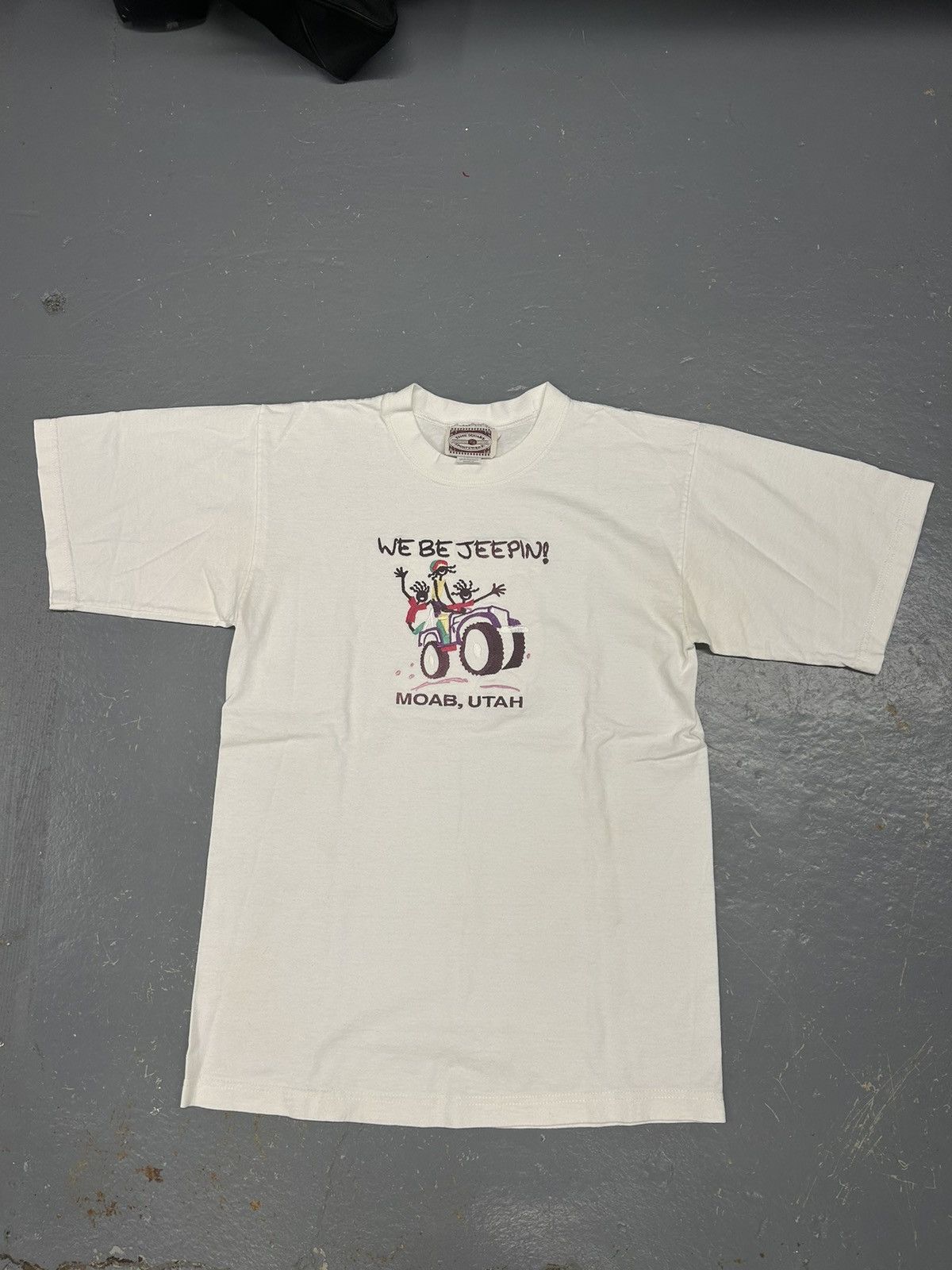 Jeep Crazy Vintage Essential White Jeep Graphic Tee Shirt Utah Size US S / EU 44-46 / 1 - 1 Thumbnail