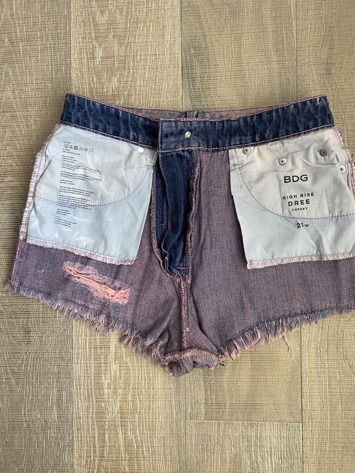 Urban Outfitters Urban Outfitters BDG High Rise DREE Jean Shorts Size 25" / US 0 / IT 36 - 8 Thumbnail
