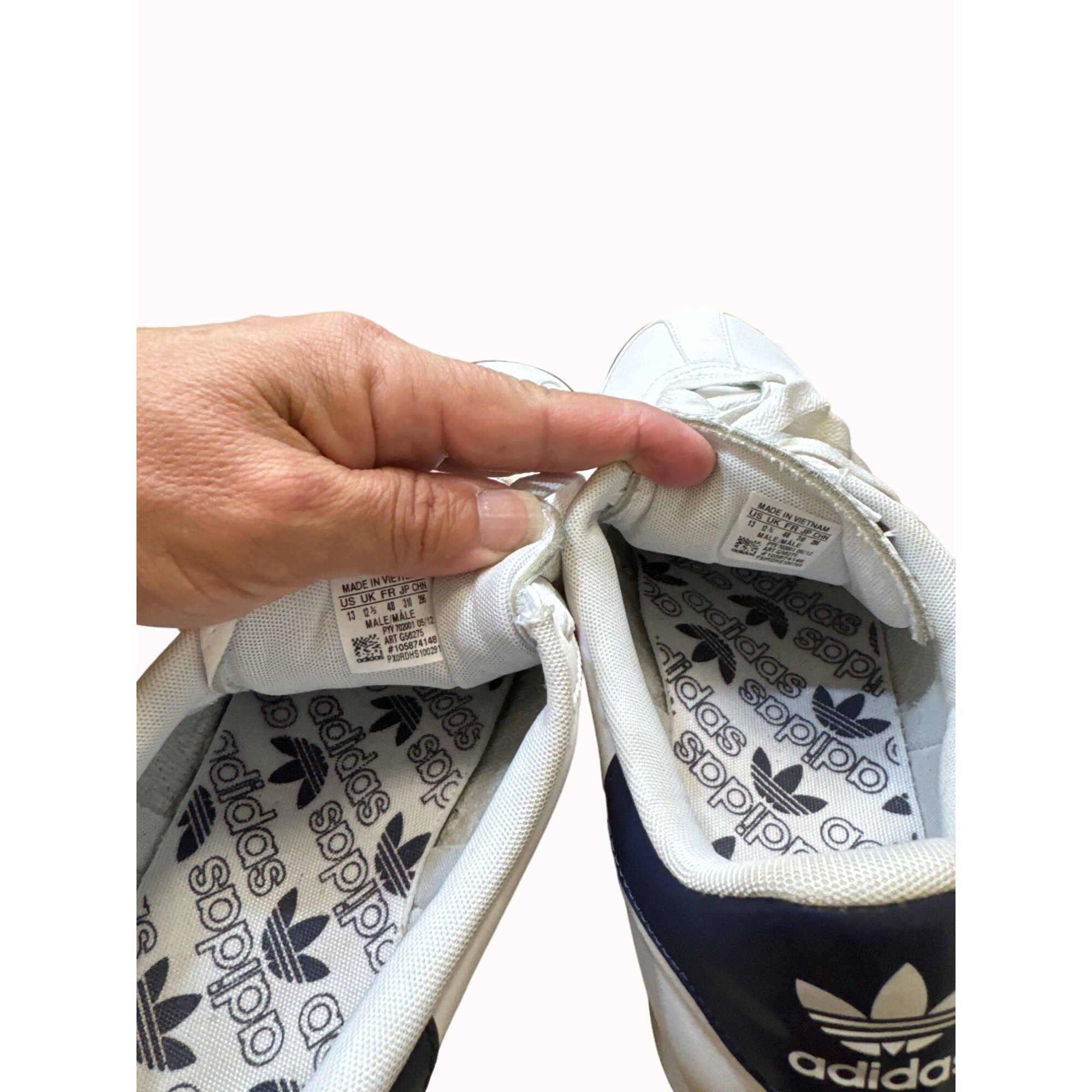 Adidas Adidas Samoa G56275 men’s white red white blue shoe sneakers Size US 13 / EU 46 - 8 Thumbnail