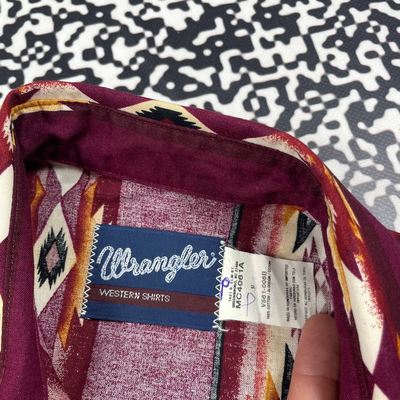Vintage Vintage 90s Wrangler Western Aztec Shirt Rare Retro Style Size US M / EU 48-50 / 2 - 11 Thumbnail