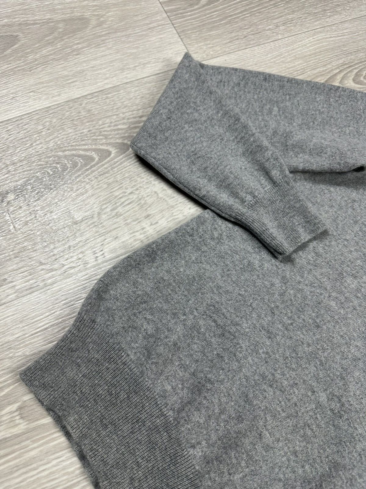 Polo Ralph Lauren Vintage POLO RALPH LAUREN Merino Wool Sweater V-Neck Size US M / EU 48-50 / 2 - 6 Thumbnail