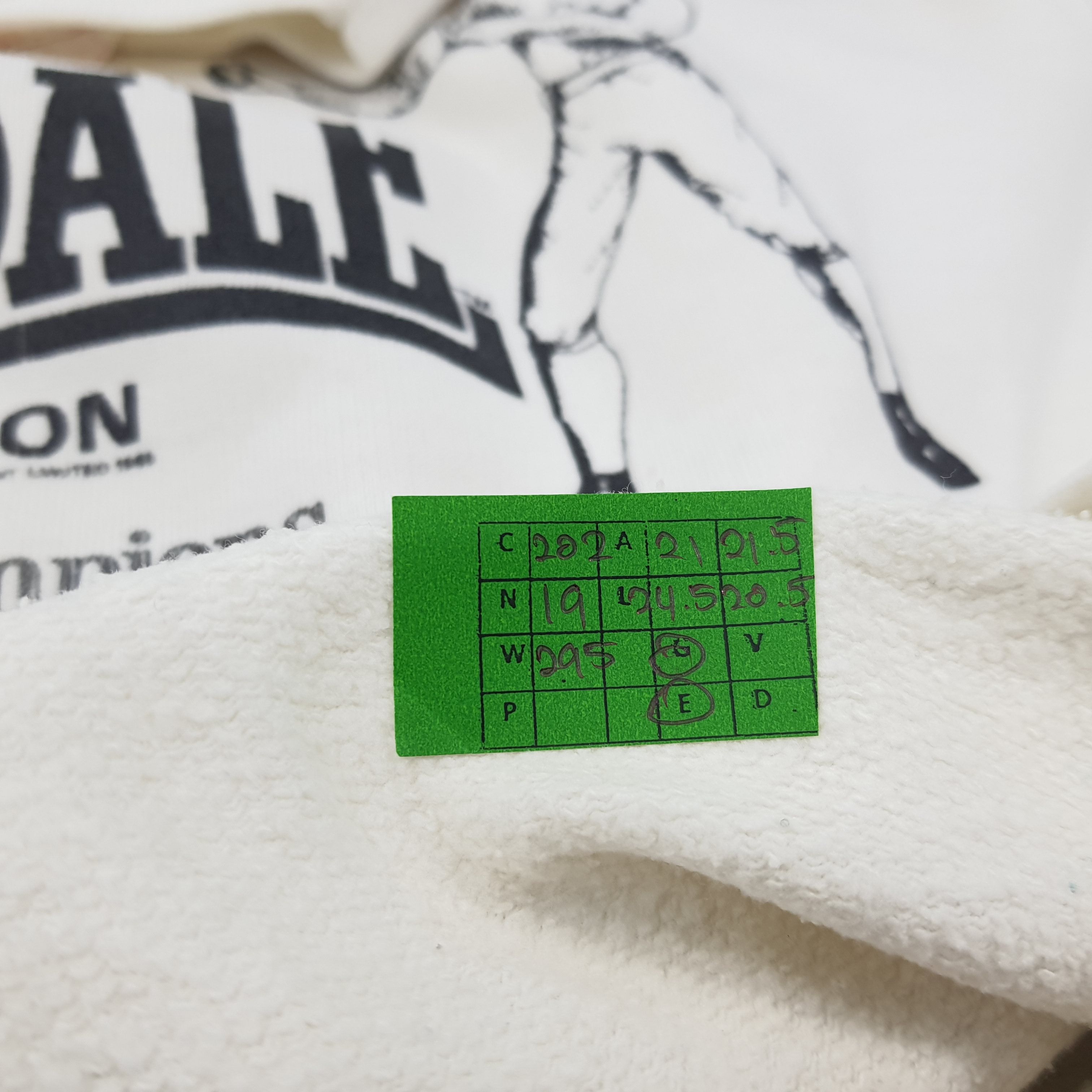 Lonsdale × Vintage Vintage Lonsdale London Champions Sports Gear Sweatshirt Size US M / EU 48-50 / 2 - 5 Thumbnail