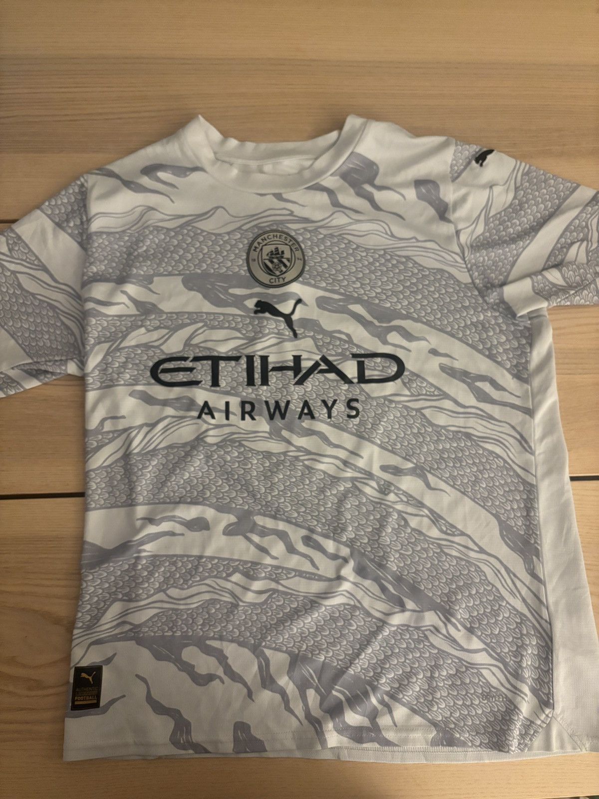 Puma Manchester City year of the dragon footballshirt Size US L / EU 52-54 / 3 - 1 Thumbnail