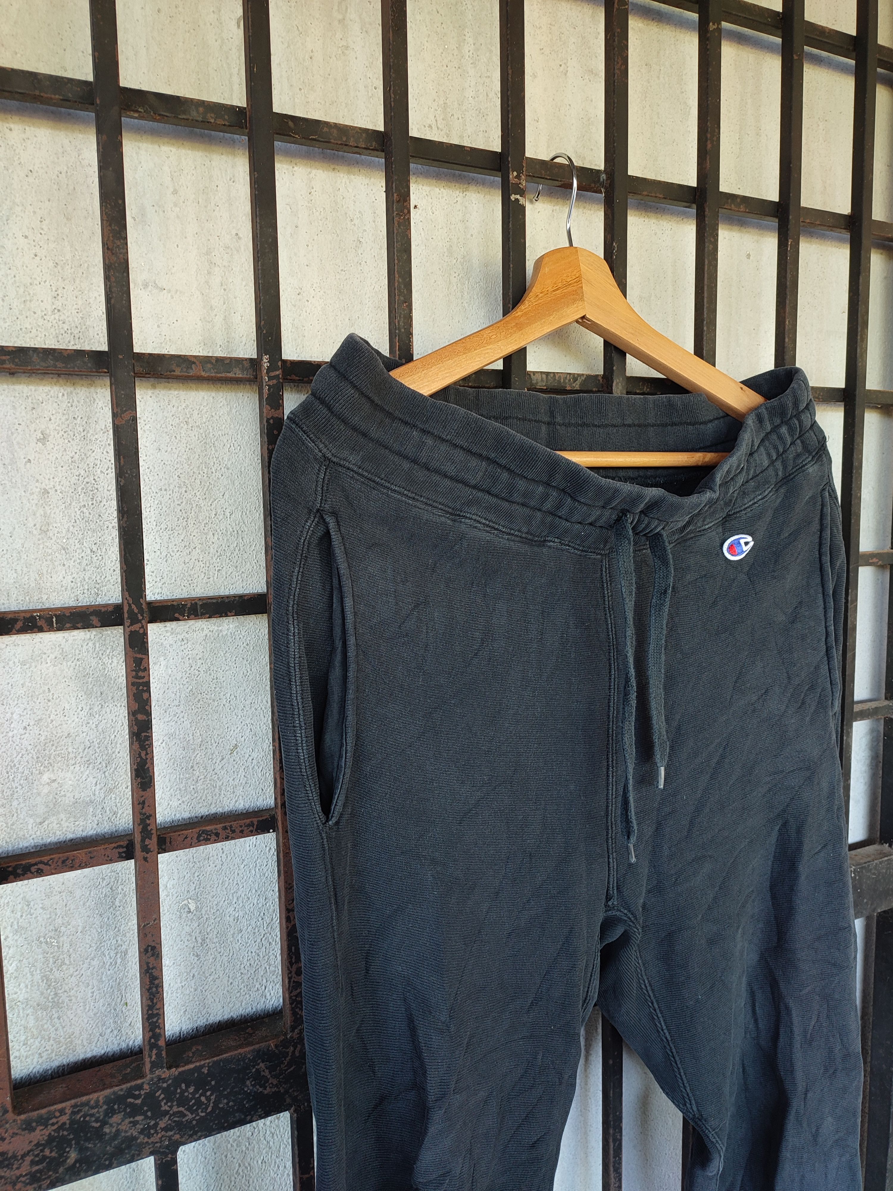 Champion 💥Vintage💥 Reverse Weave Champion Joggers Size US 33 - 3 Thumbnail