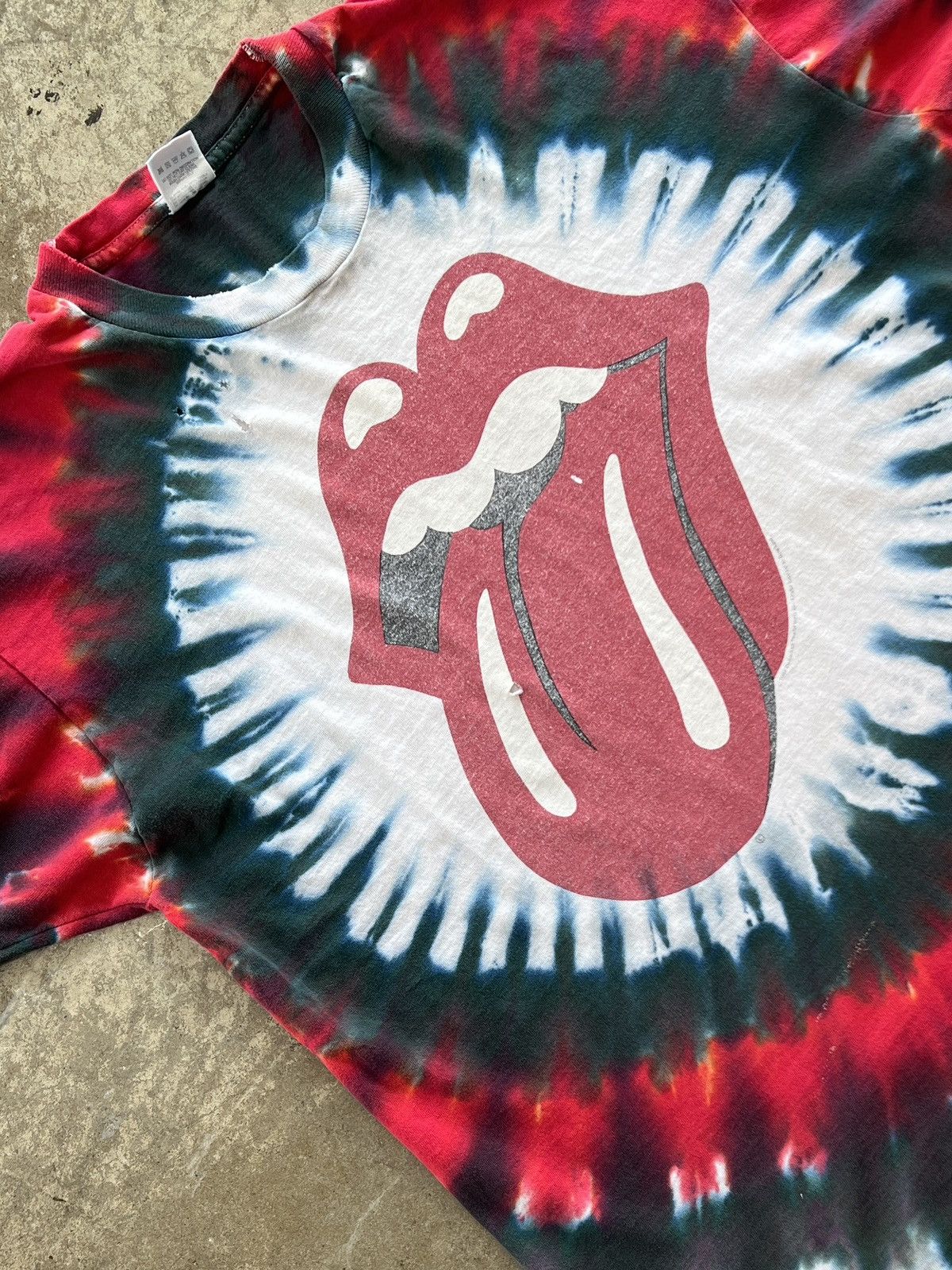 Band Tees Vintage 1994 Rolling Stone Tie Dye Distressed Tee XL Size US XL / EU 56 / 4 - 1 Thumbnail
