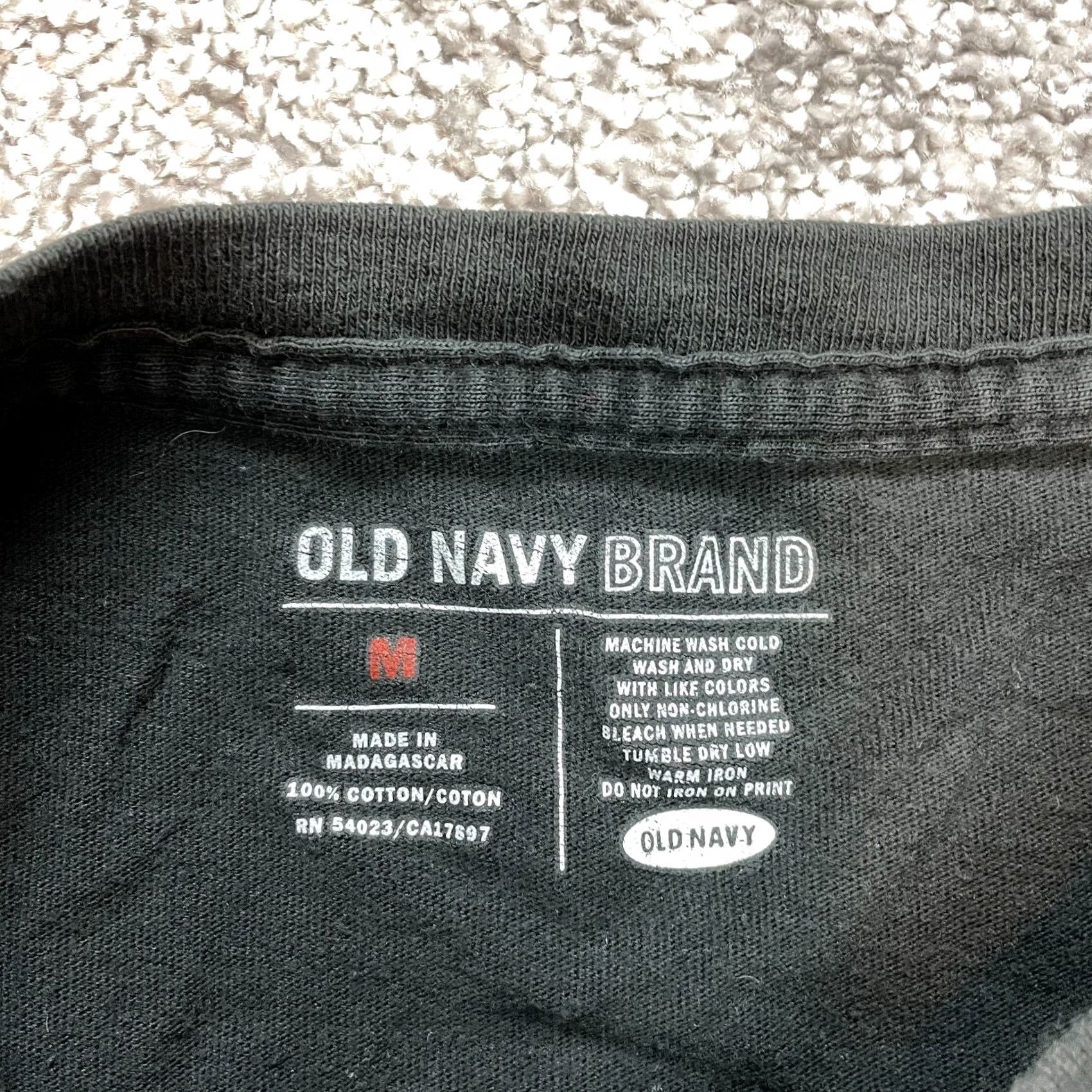 Old Navy Old Navy Shirt Adult Medium Black Solid Cotton Long Sleeve Crew Tee Size US M / EU 48-50 / 2 - 3 Thumbnail