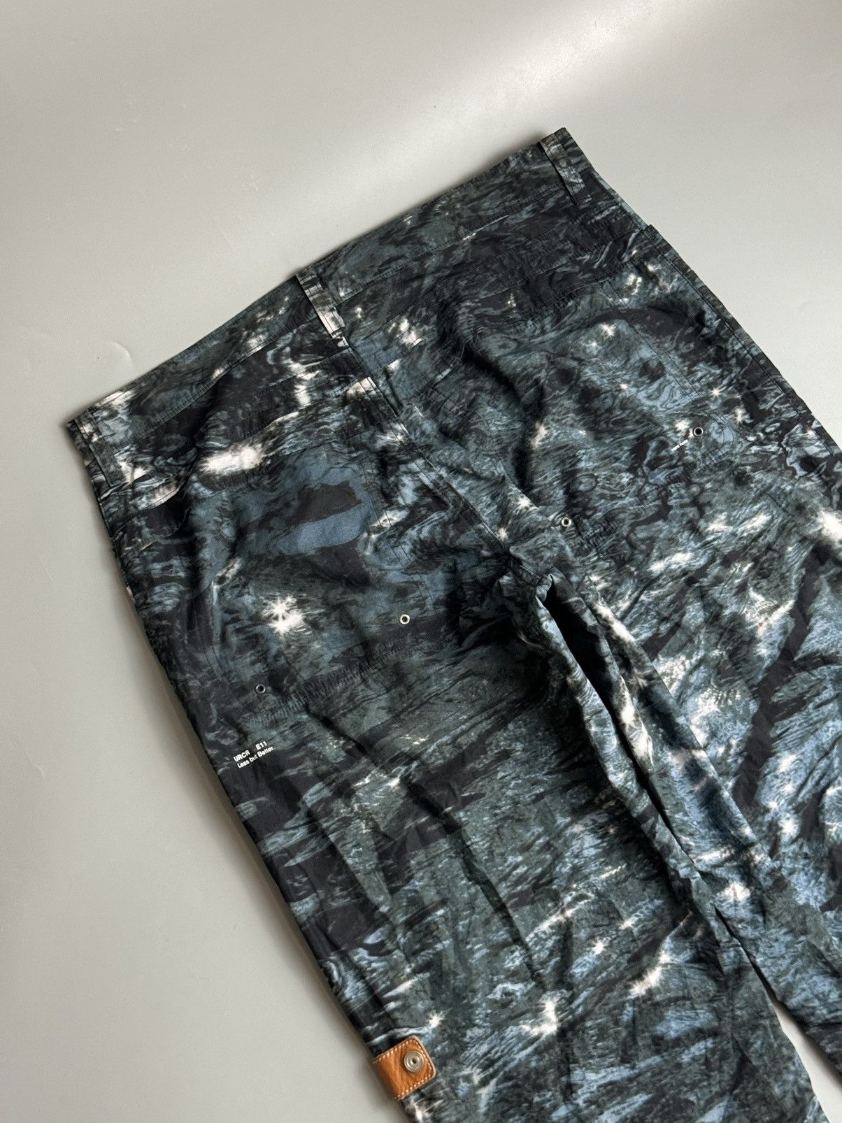 Jun Takahashi Undercover SS10 Less but Better Water Camo Cargo Pants Size US 34 / EU 50 - 9 Thumbnail