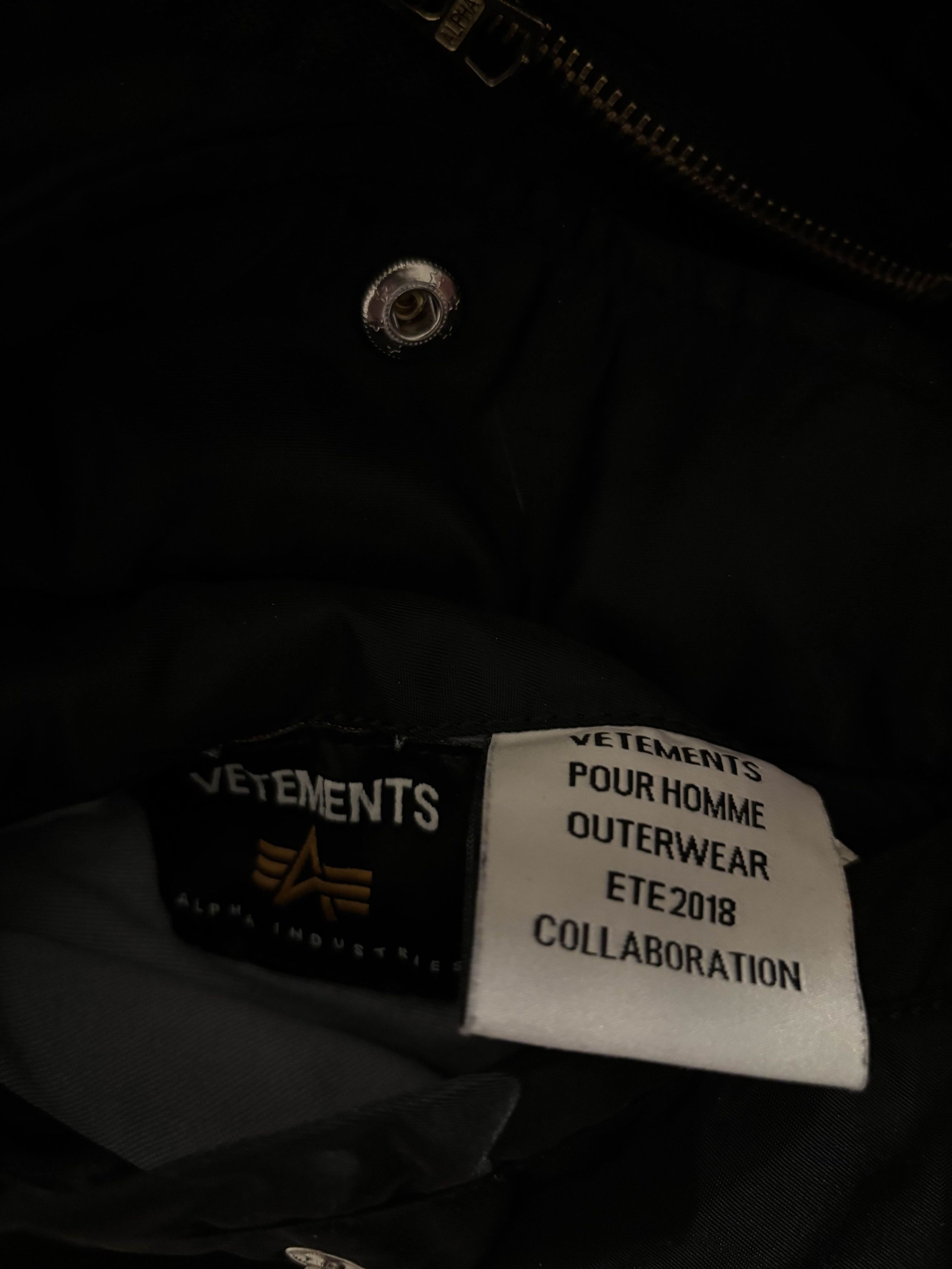 Vetements VETEMENTS BLACK HOODED EMOJI BOMBER JACKET ALPHA INDUSTRIES Size US M / EU 48-50 / 2 - 7 Thumbnail