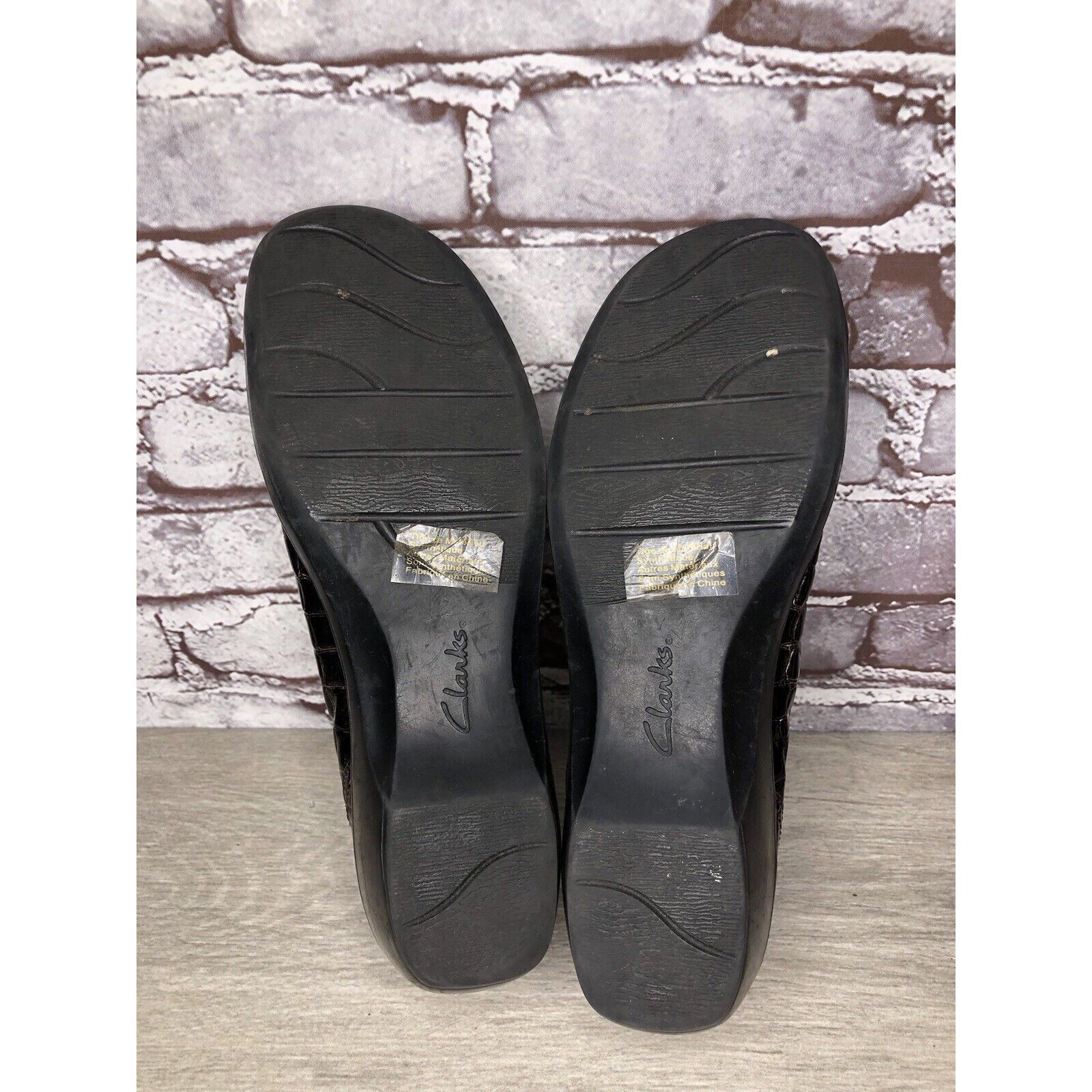 Clarks Clarks Bendables Brown Patent Leather Croc Embossed Clogs Wo Size US 12 / IT 42 - 7 Thumbnail