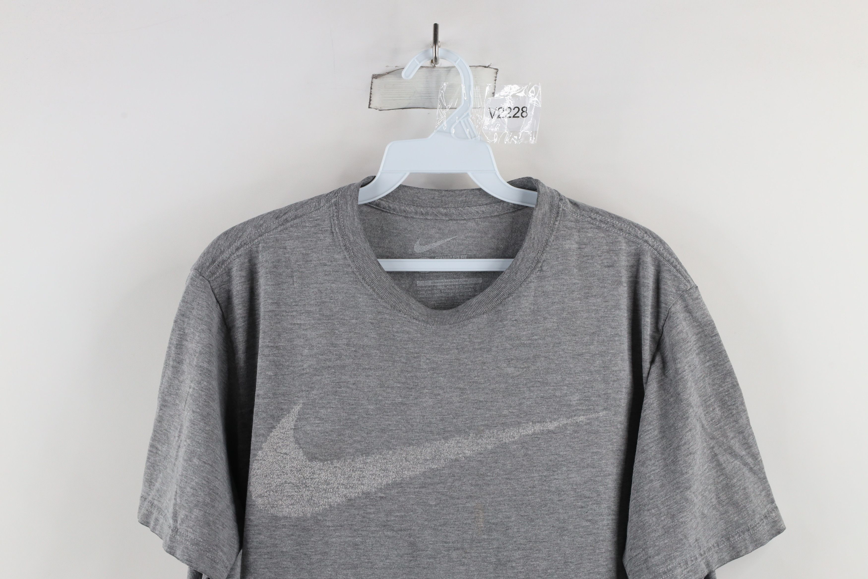 Nike × Vintage Vintage Nike Travis Scott Big Swoosh Short Sleeve T-Shirt Size US L / EU 52-54 / 3 - 2 Thumbnail