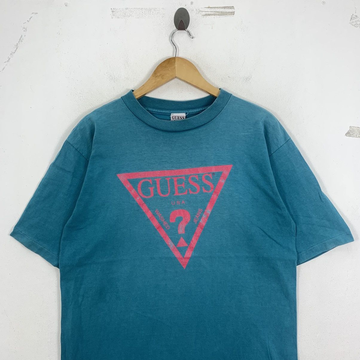 Guess Vintage 90s GUESS GEORGES MARCIANO Usa Short Sleeve Tshirt Size US L / EU 52-54 / 3 - 3 Thumbnail