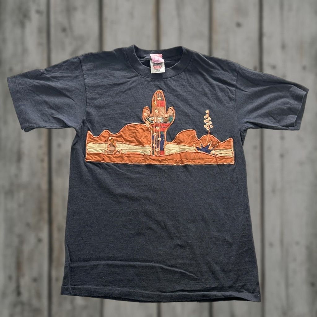 Vintage VINTAGE Oneita Southwest Desert Applique Shirt Mens Large Black Cotton Graphic 90s Shirt Mens Large Black Desert Size US L / EU 52-54 / 3 - 1 Thumbnail
