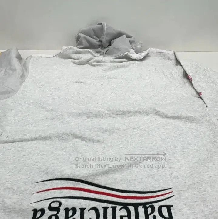 Balenciaga Balenciaga White Logo Graphic Hoodie for Men. Size US M / EU 48-50 / 2 - 8 Thumbnail