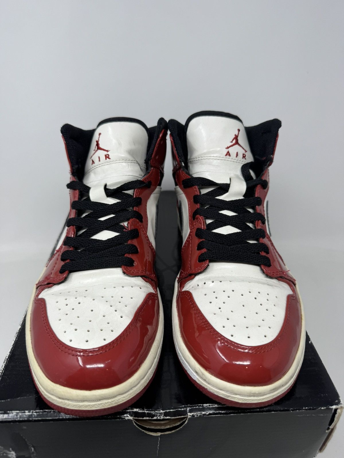 Jordan Brand Nike Air Jordan 1 Retro Patent Chicago Bulls 2003 Size US 9 / EU 42 - 4 Thumbnail