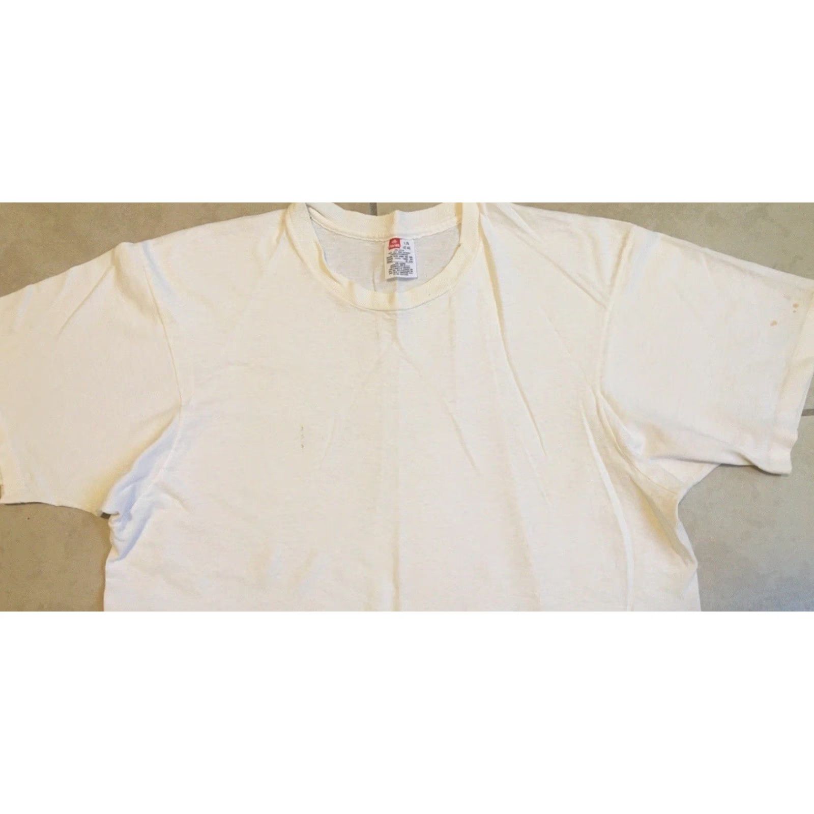 Hanes Vtg Hanes Faded Distressed Shirt S White 90s 80s Grunge Punk Skate Surf Trucker Biker Rock Mens T-Shirt Size US S / EU 44-46 / 1 - 4 Thumbnail