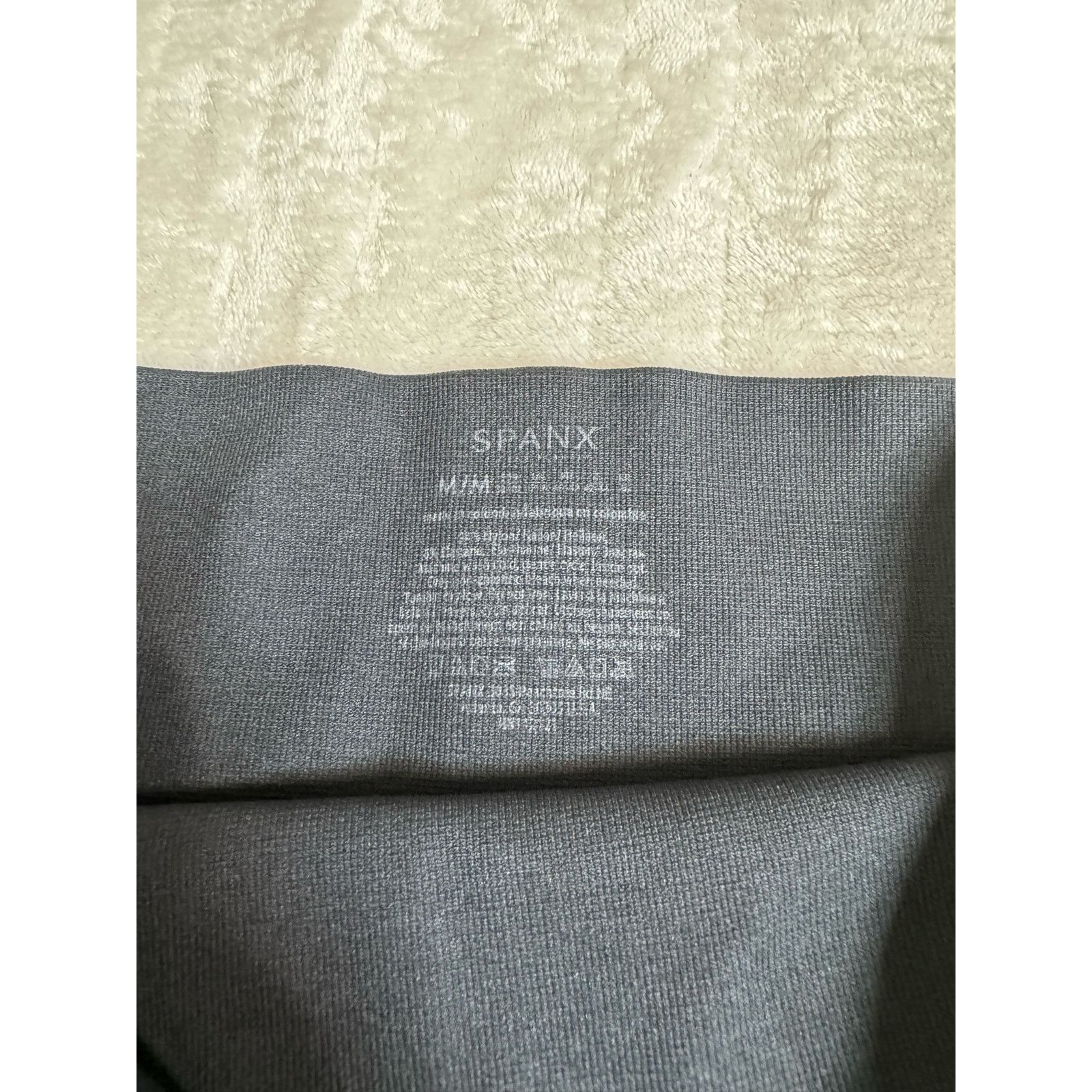 Spanx Spanx Camo Gray Black Slimming Legging Women Size M USED Size 30" / US 8 / IT 44 - 3 Thumbnail