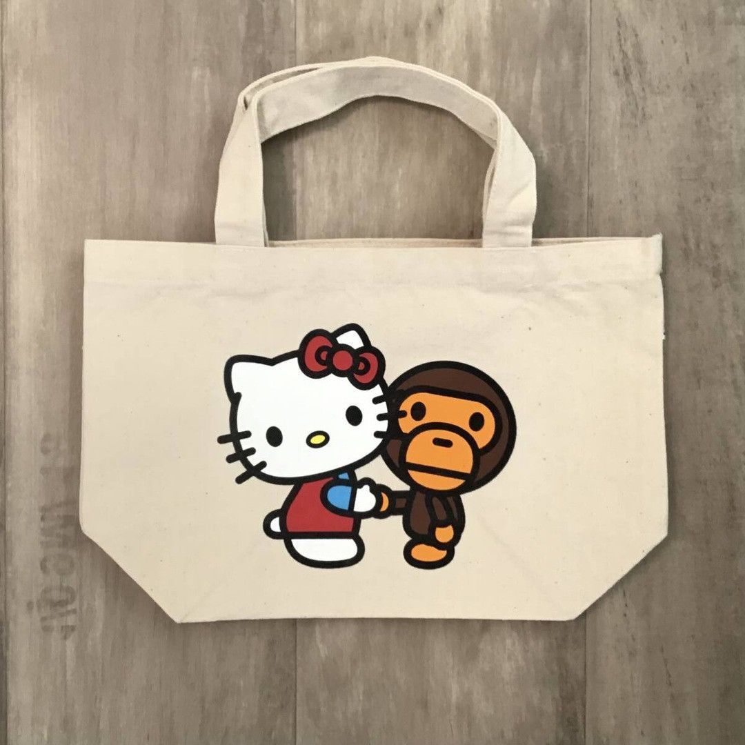 Bape × Sanrio Hello Kitty Milo Tote Bag A Bathing Ape Nigo in White, Women's