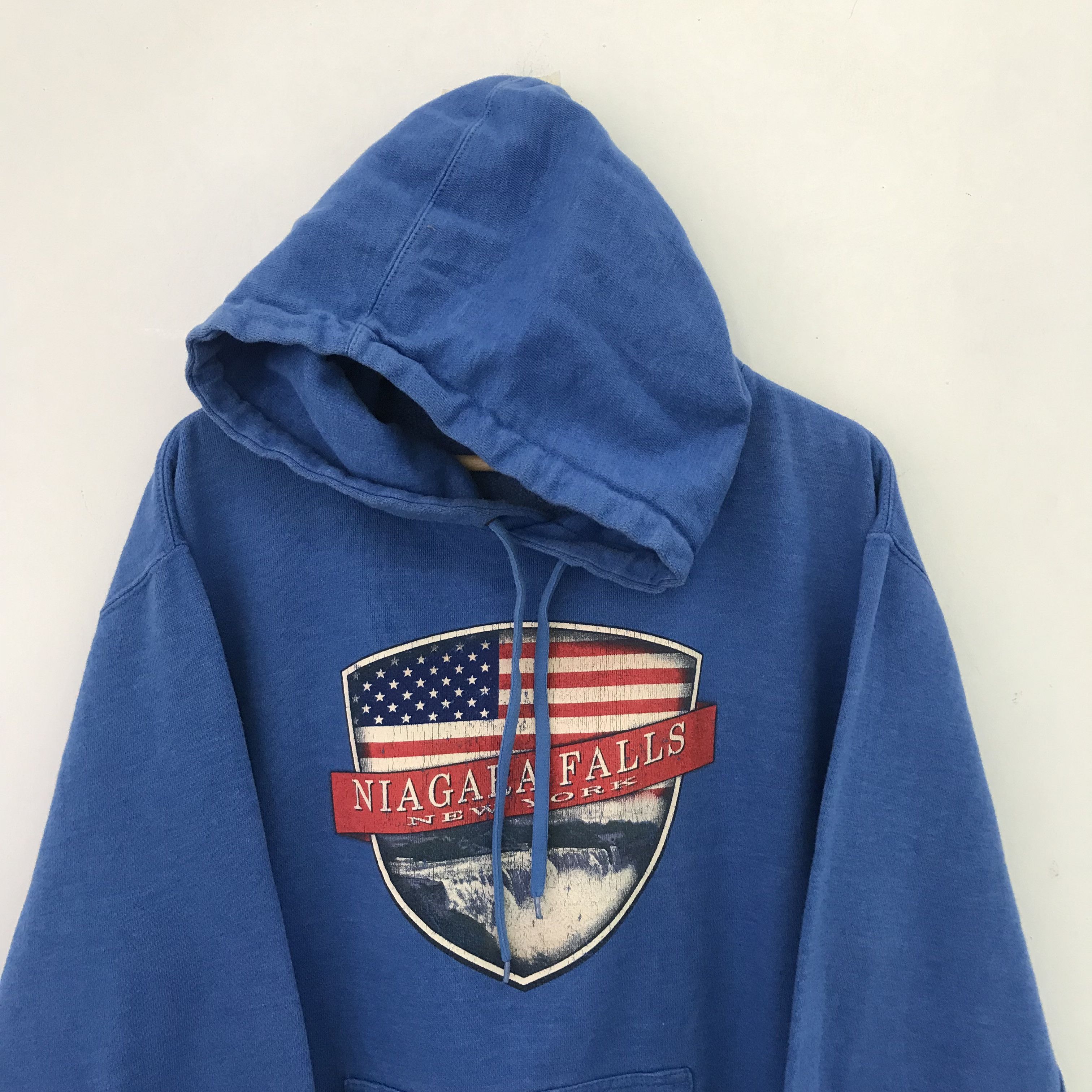 Vintage Vintage 90s Niagara Falls Blue Sweater Xlarge - 490 Size US XL / EU 56 / 4 - 6 Thumbnail