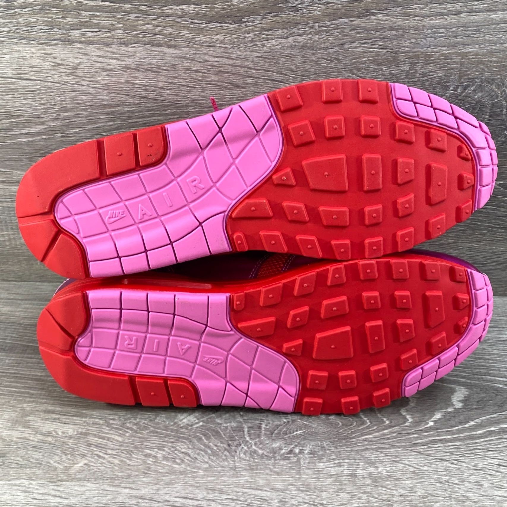 Nike Nike Air Max 1 Mens 11.5 Womens 13 PRM Valentine's Day Love Playful Pink Red NEW Nike Air Max 1 Sneaker Mens Womens Size US 11 / IT 41 - 7 Thumbnail