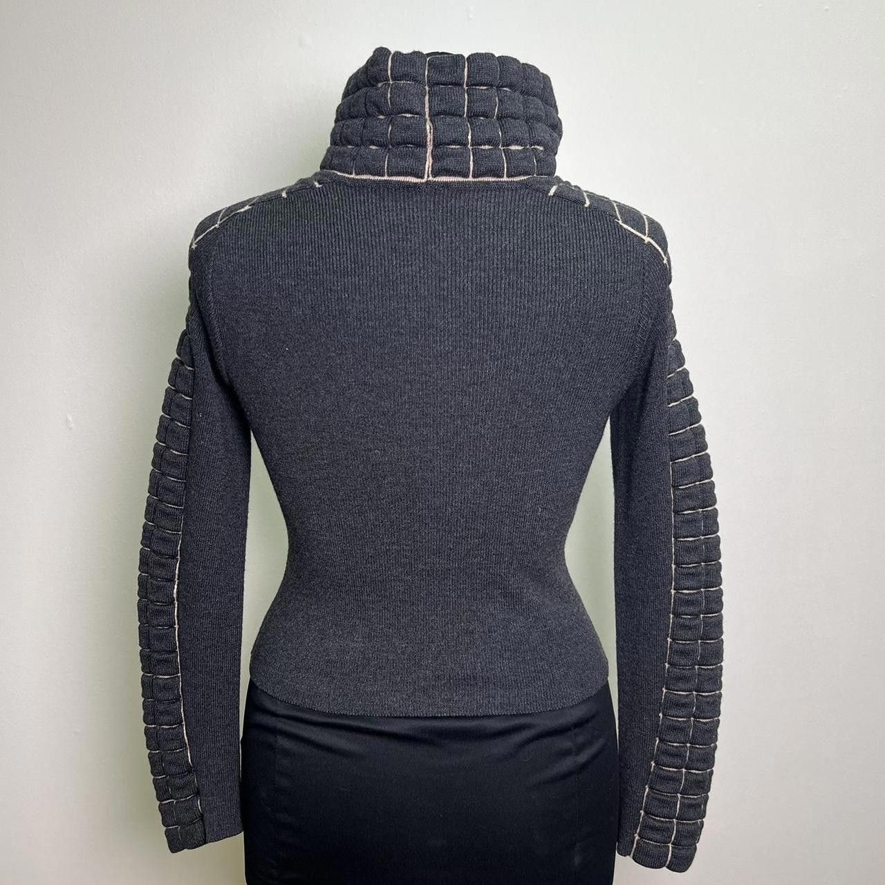 Chanel Vintage Chanel Sweater Size S / US 4 / IT 40 - 2 Thumbnail