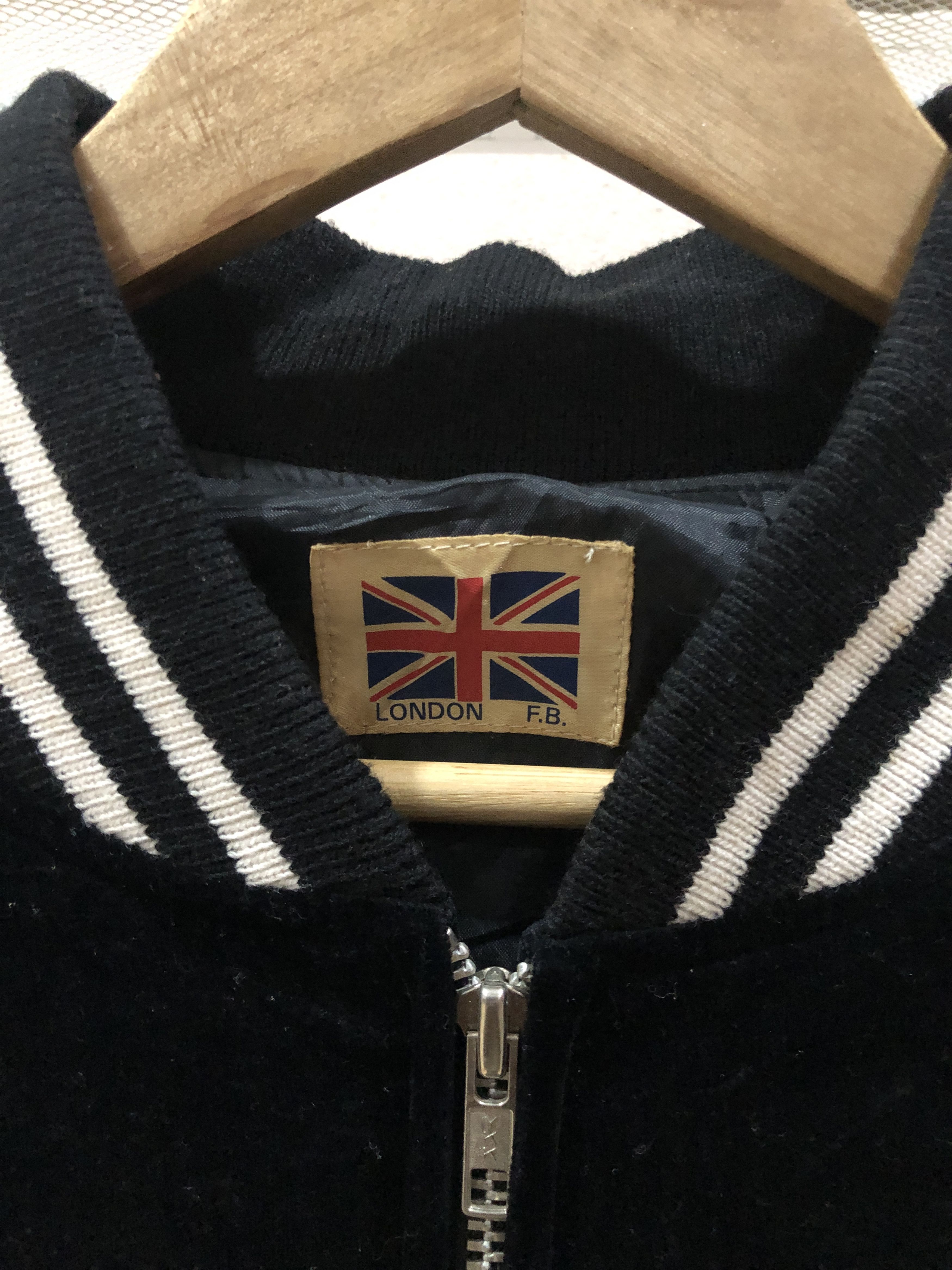 Japanese Brand Vintage Sukajan LONDON FB Velour Yokosuka Dragon Eagle Size US L / EU 52-54 / 3 - 4 Thumbnail
