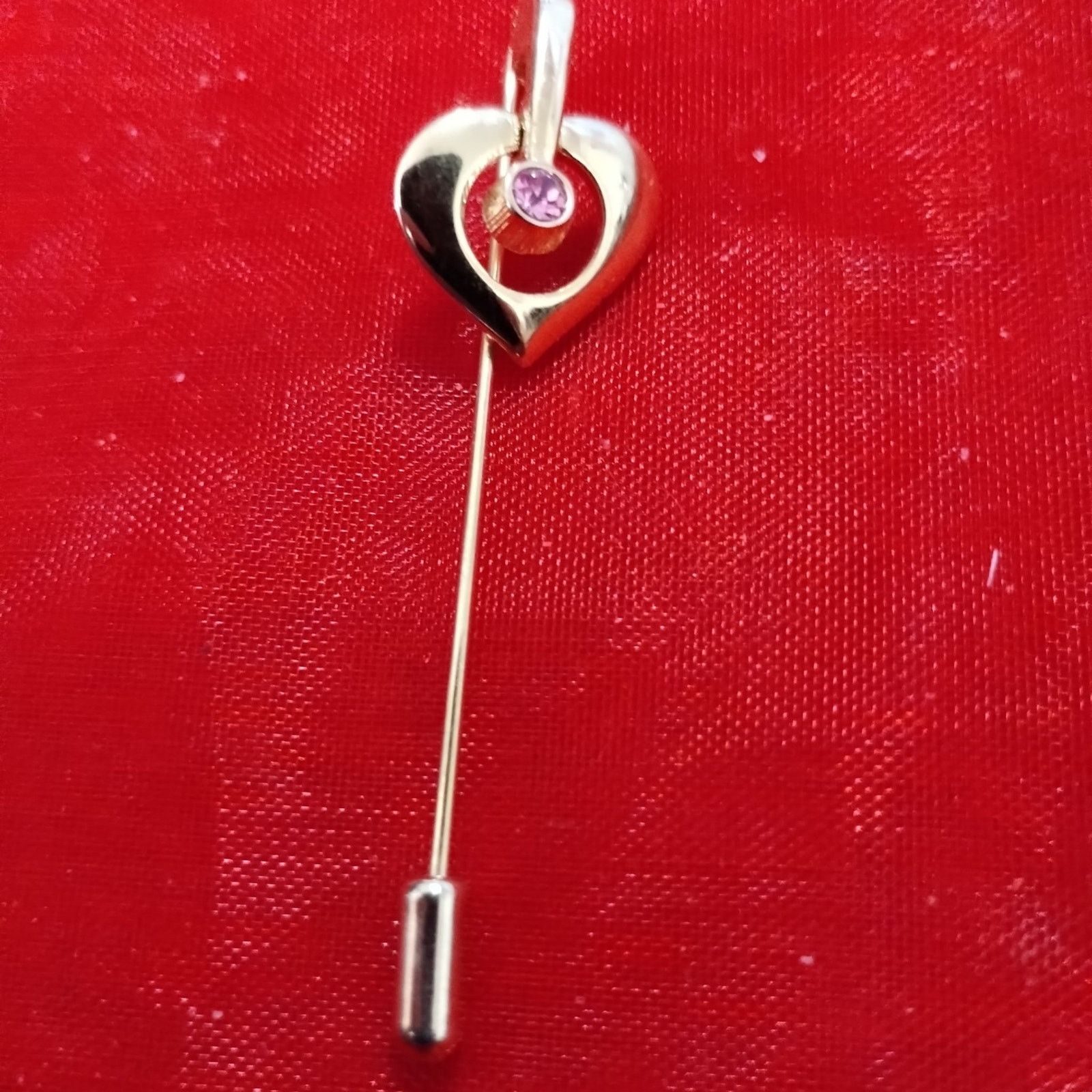 Vintage Vintage 1980s Golden heart stick pin with pink rhinestone Size ONE SIZE - 1 Preview