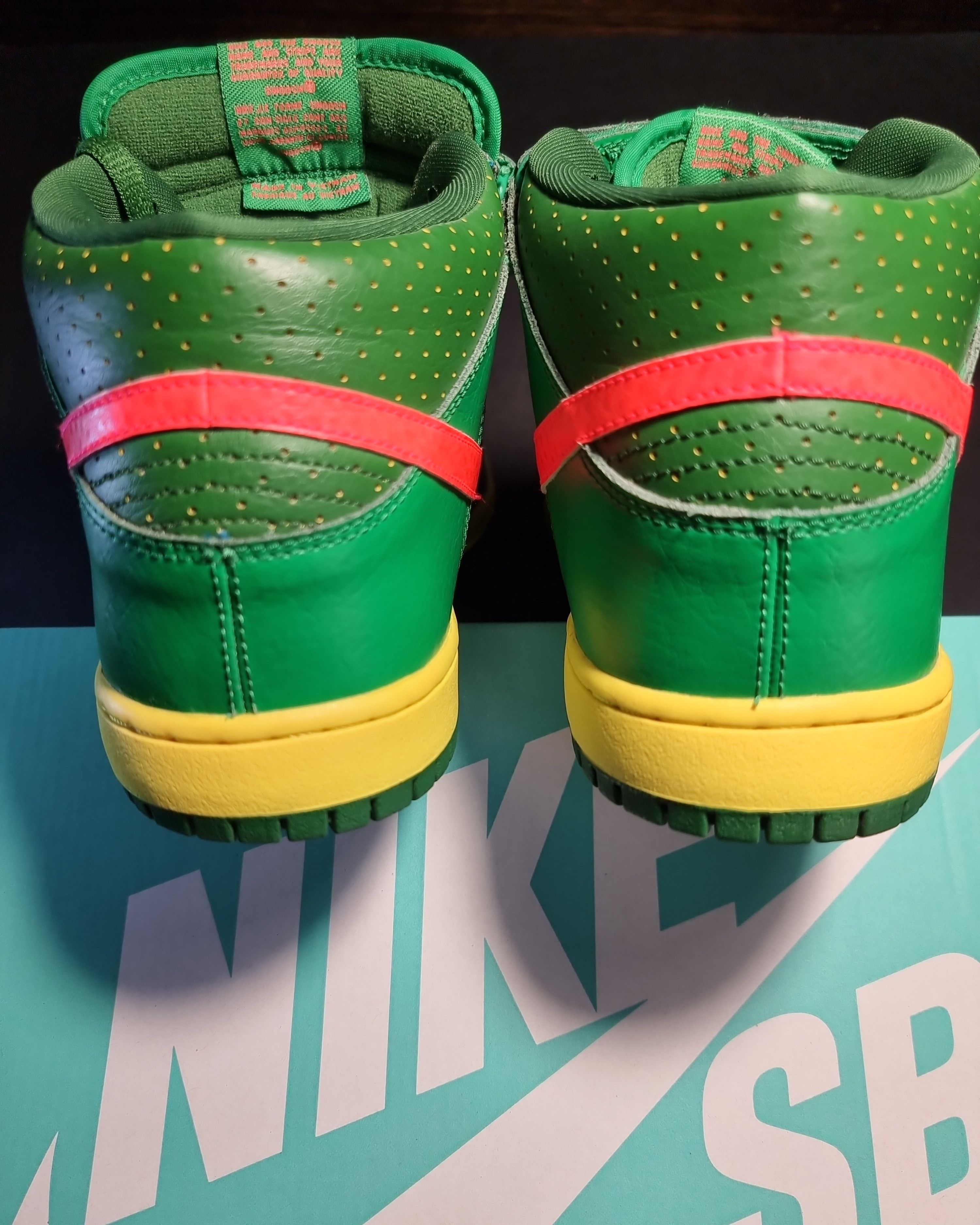 Nike SB Nike SB Dunk Mid Watermelon Size US 9.5 / EU 42-43 - 9 Thumbnail